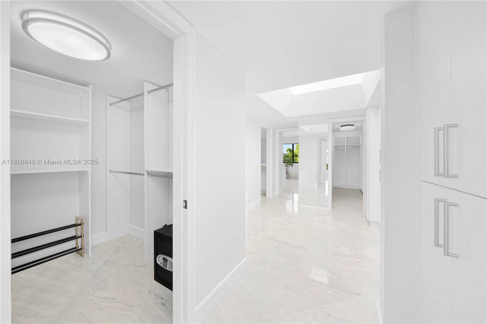 1558 Ne Quayside Ter D10, Miami, Florida 33138, Miami, Florida 33138, 4 Bedrooms Bedrooms, ,4 BathroomsBathrooms,Residential,For Sale,1558 Ne Quayside Ter D10, Miami, Florida 33138,A11850845