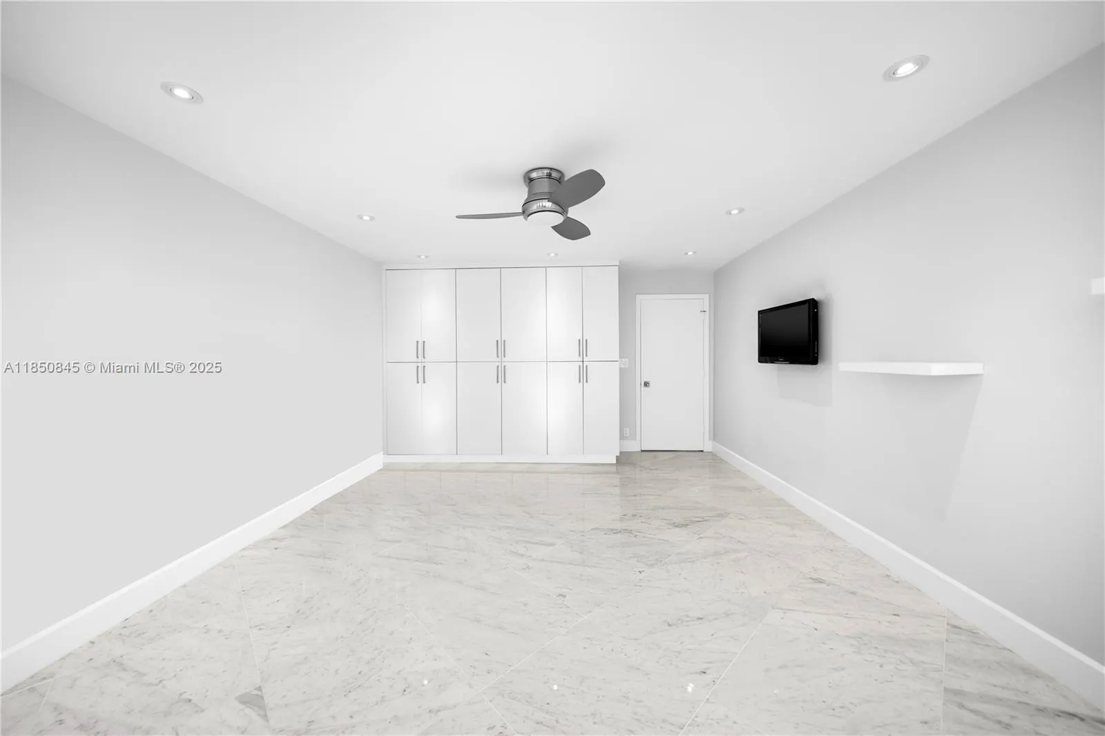 1558 Ne Quayside Ter D10, Miami, Florida 33138, Miami, Florida 33138, 4 Bedrooms Bedrooms, ,4 BathroomsBathrooms,Residential,For Sale,1558 Ne Quayside Ter D10, Miami, Florida 33138,A11850845