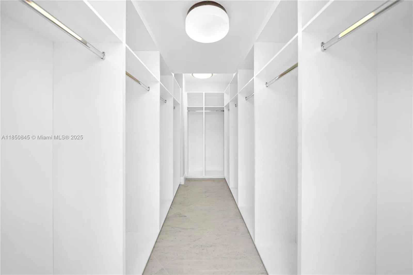 1558 Ne Quayside Ter D10, Miami, Florida 33138, Miami, Florida 33138, 4 Bedrooms Bedrooms, ,4 BathroomsBathrooms,Residential,For Sale,1558 Ne Quayside Ter D10, Miami, Florida 33138,A11850845