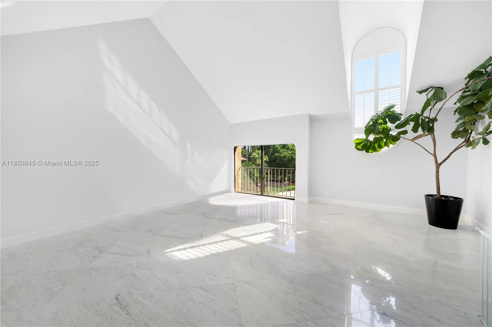 1558 Ne Quayside Ter D10, Miami, Florida 33138, Miami, Florida 33138, 4 Bedrooms Bedrooms, ,4 BathroomsBathrooms,Residential,For Sale,1558 Ne Quayside Ter D10, Miami, Florida 33138,A11850845