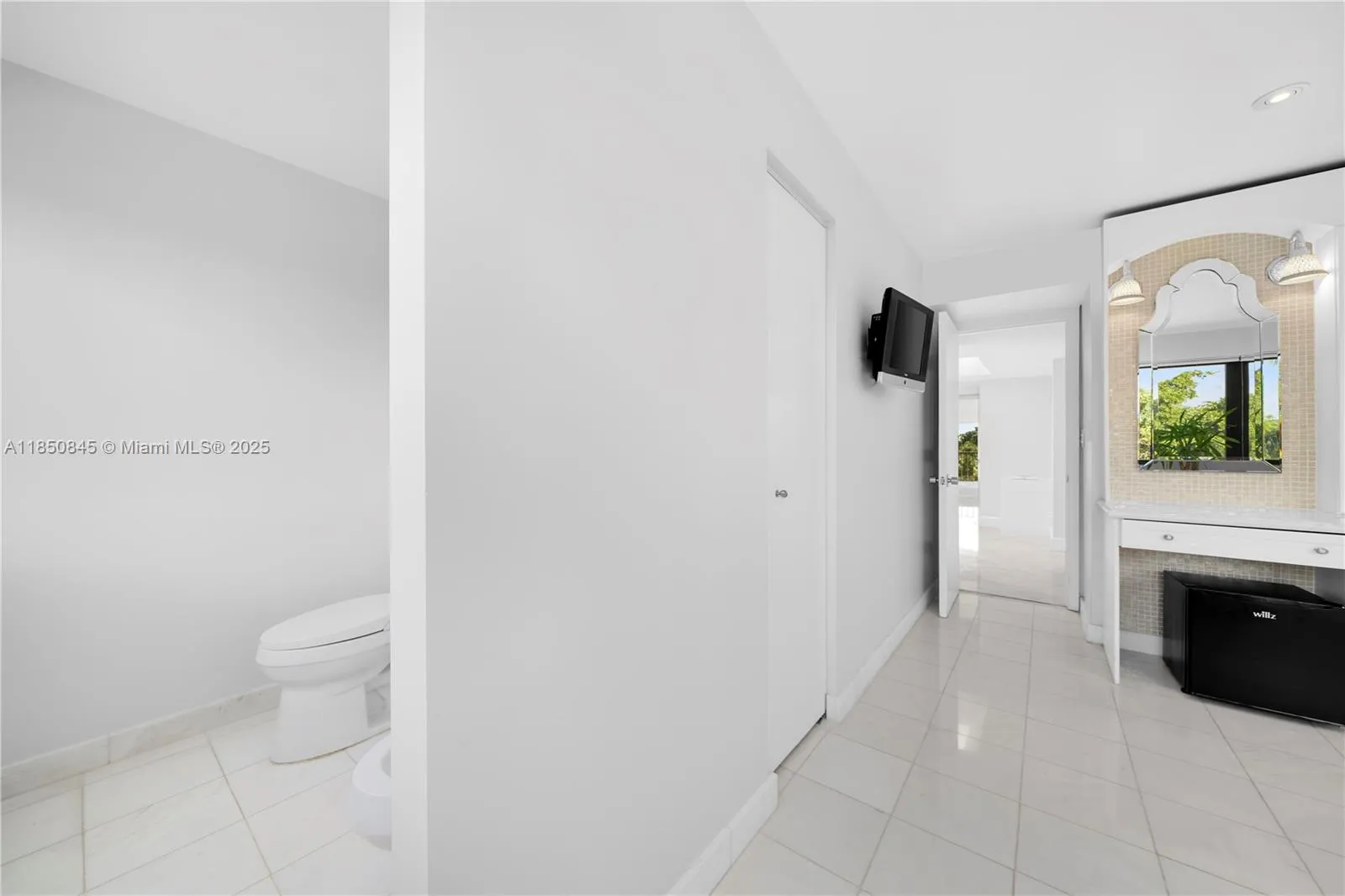 1558 Ne Quayside Ter D10, Miami, Florida 33138, Miami, Florida 33138, 4 Bedrooms Bedrooms, ,4 BathroomsBathrooms,Residential,For Sale,1558 Ne Quayside Ter D10, Miami, Florida 33138,A11850845