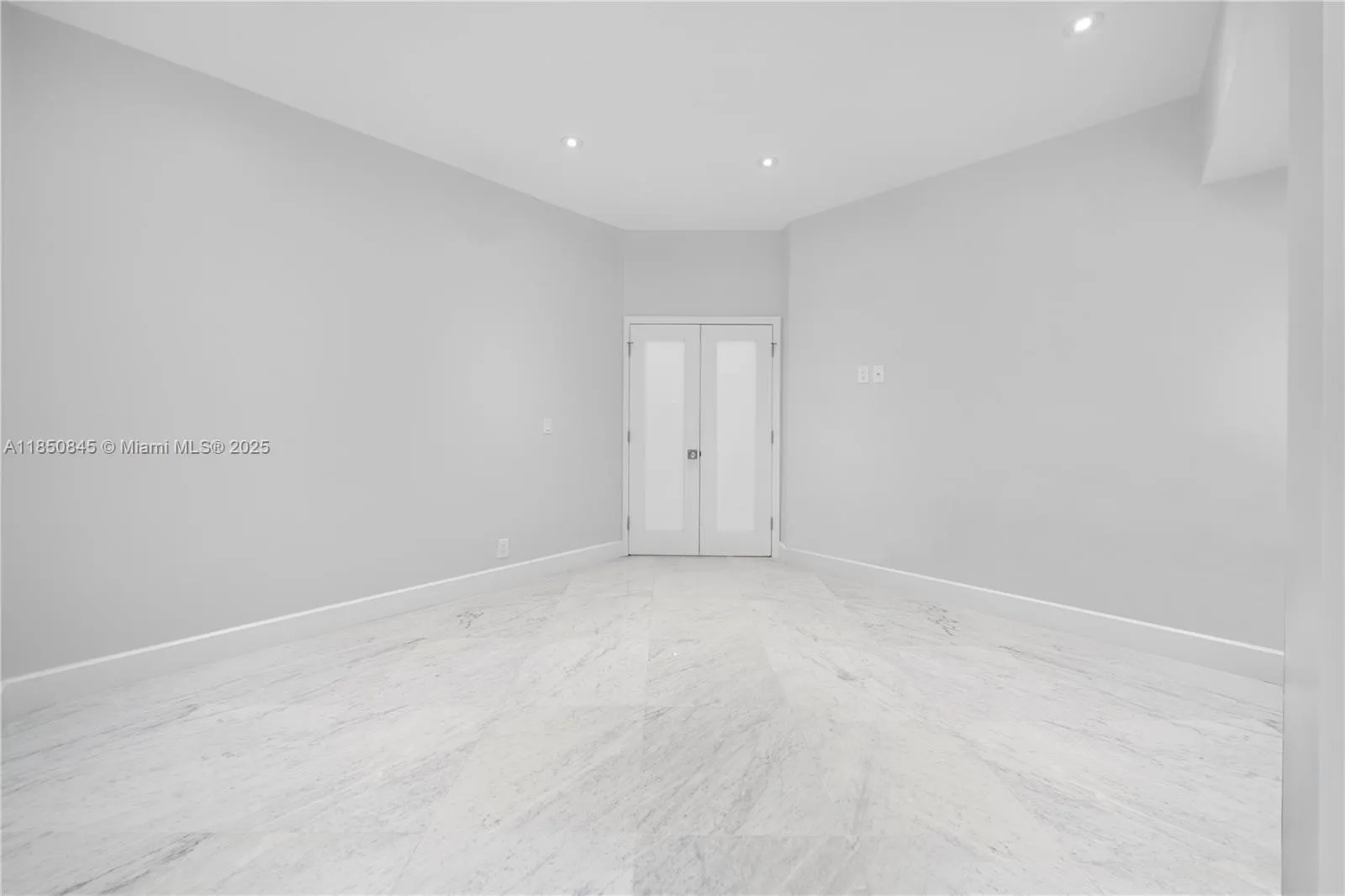 1558 Ne Quayside Ter D10, Miami, Florida 33138, Miami, Florida 33138, 4 Bedrooms Bedrooms, ,4 BathroomsBathrooms,Residential,For Sale,1558 Ne Quayside Ter D10, Miami, Florida 33138,A11850845