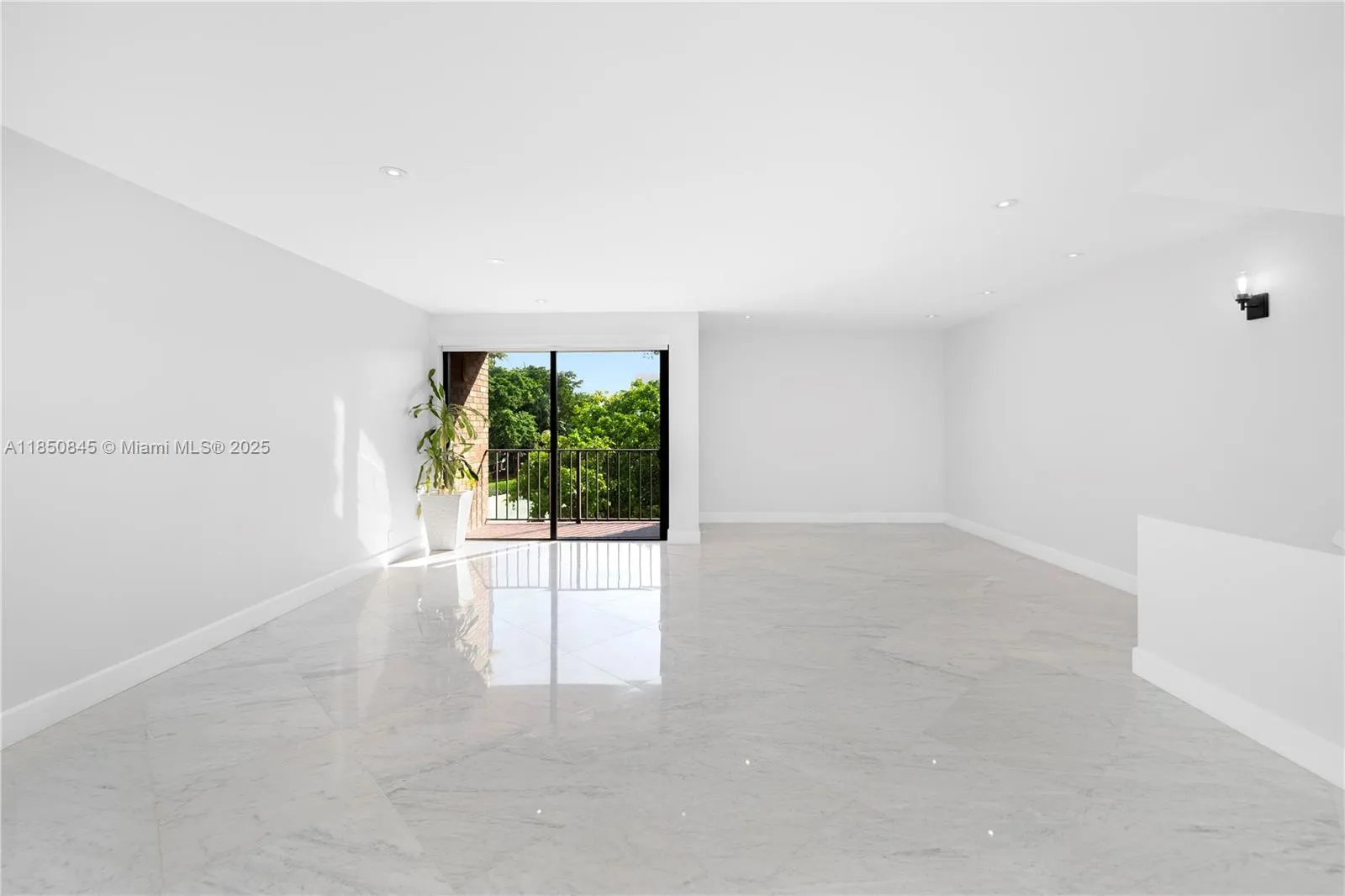 1558 Ne Quayside Ter D10, Miami, Florida 33138, Miami, Florida 33138, 4 Bedrooms Bedrooms, ,4 BathroomsBathrooms,Residential,For Sale,1558 Ne Quayside Ter D10, Miami, Florida 33138,A11850845