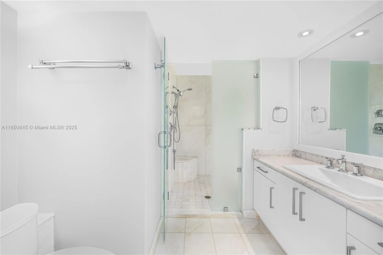 1558 Ne Quayside Ter D10, Miami, Florida 33138, Miami, Florida 33138, 4 Bedrooms Bedrooms, ,4 BathroomsBathrooms,Residential,For Sale,1558 Ne Quayside Ter D10, Miami, Florida 33138,A11850845