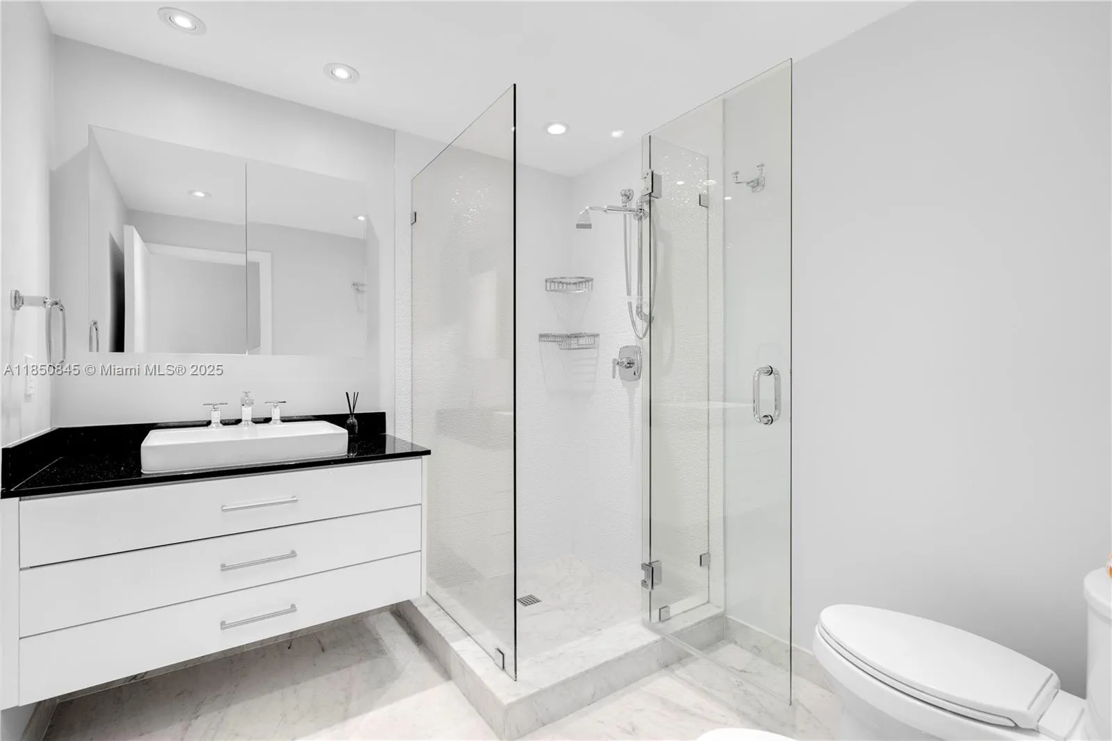 1558 Ne Quayside Ter D10, Miami, Florida 33138, Miami, Florida 33138, 4 Bedrooms Bedrooms, ,4 BathroomsBathrooms,Residential,For Sale,1558 Ne Quayside Ter D10, Miami, Florida 33138,A11850845