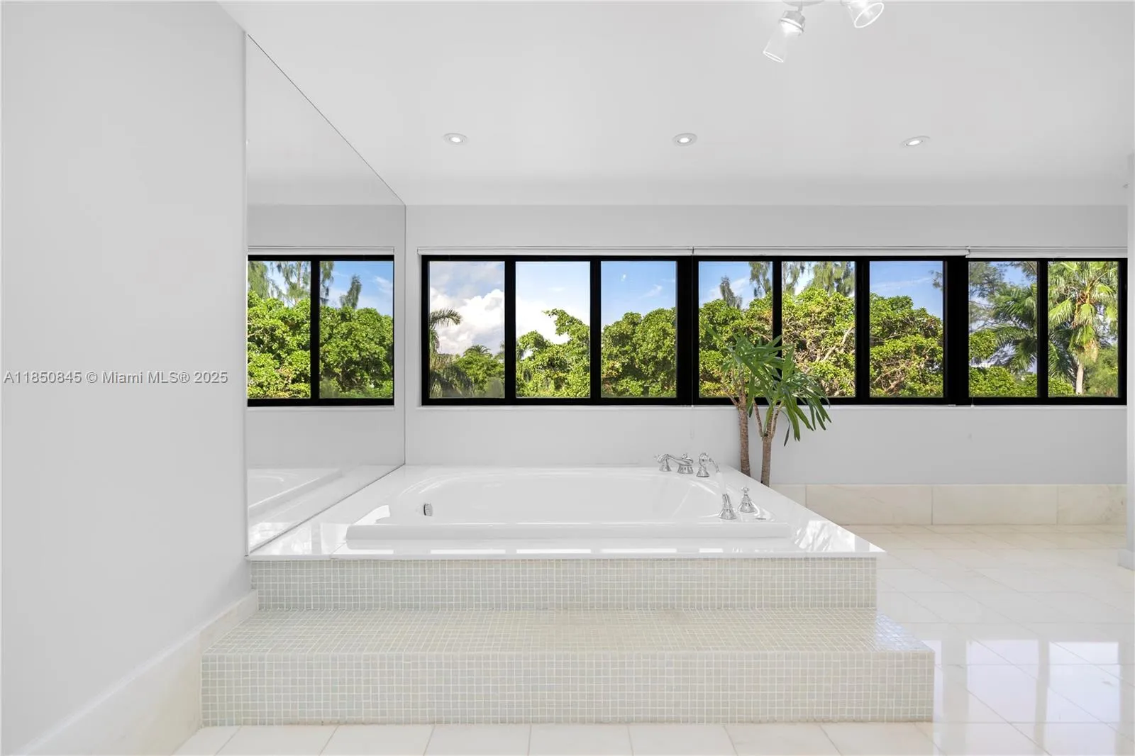 1558 Ne Quayside Ter D10, Miami, Florida 33138, Miami, Florida 33138, 4 Bedrooms Bedrooms, ,4 BathroomsBathrooms,Residential,For Sale,1558 Ne Quayside Ter D10, Miami, Florida 33138,A11850845