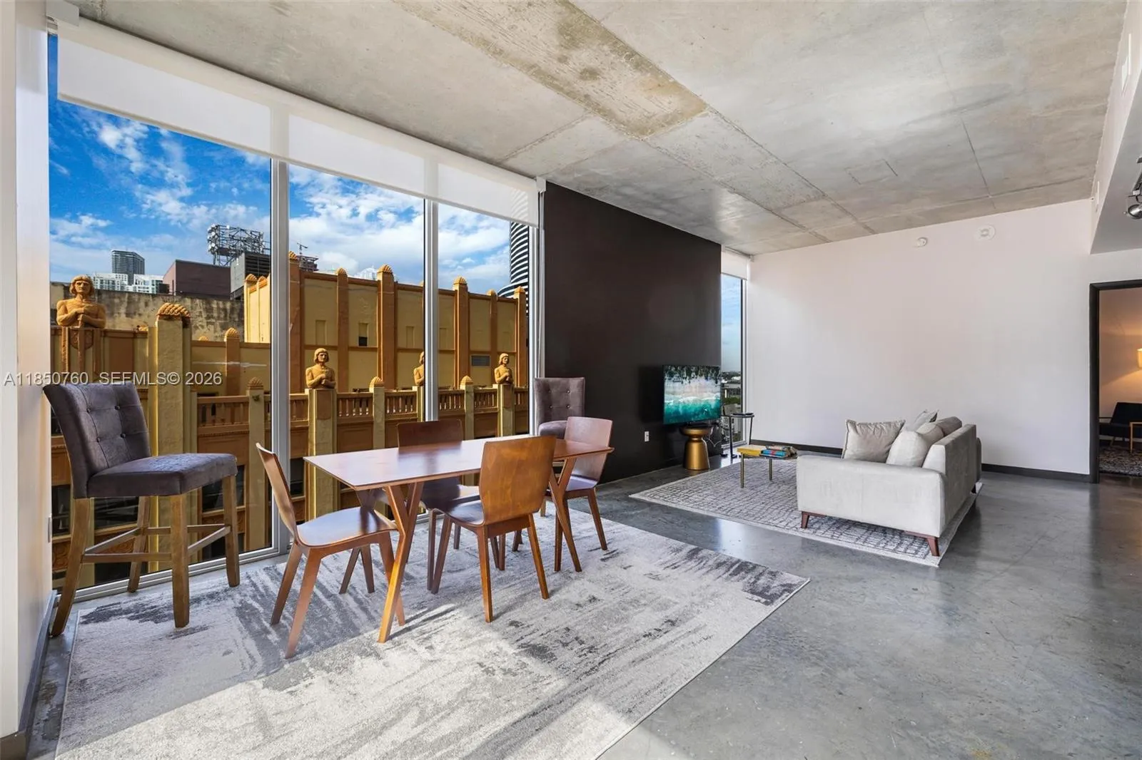 151 Se 1st St 401, Miami, Florida 33131, Miami, Florida 33131, 2 Bedrooms Bedrooms, ,2 BathroomsBathrooms,Residential,For Sale,151 Se 1st St 401, Miami, Florida 33131,A11850760