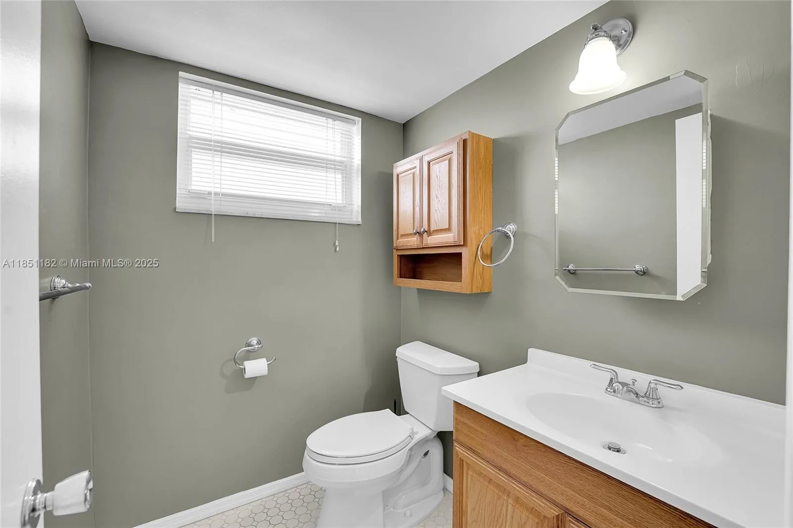 777 S Federal Hwy Rp402, Pompano Beach, Florida 33, Pompano Beach, Florida 33062, 2 Bedrooms Bedrooms, ,1 BathroomBathrooms,Residential,For Sale,777 S Federal Hwy Rp402, Pompano Beach, Florida 33,A11851182