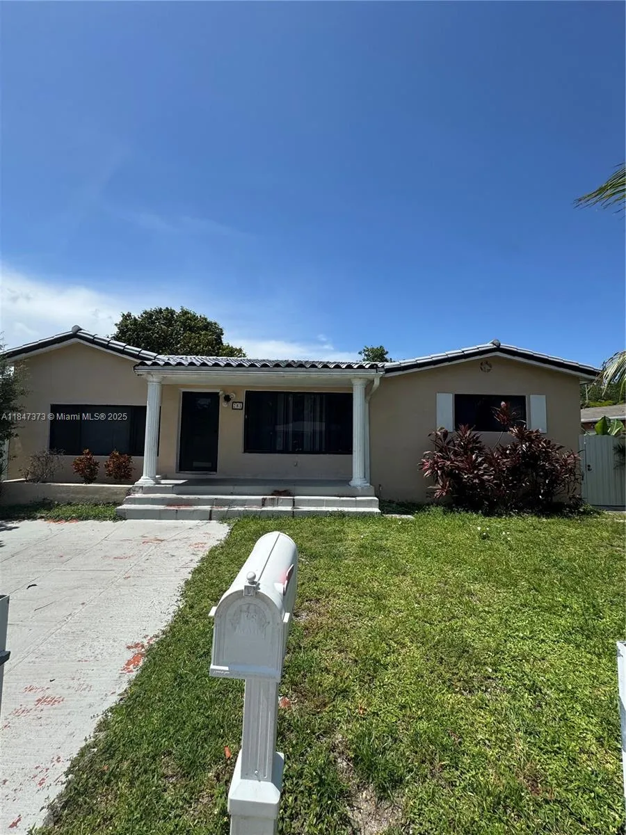 281 Ne 169th St, North Miami Beach, Florida 33162, North Miami Beach, Florida 33162, 4 Bedrooms Bedrooms, ,3 BathroomsBathrooms,Residential,For Sale,281 Ne 169th St, North Miami Beach, Florida 33162,A11847373
