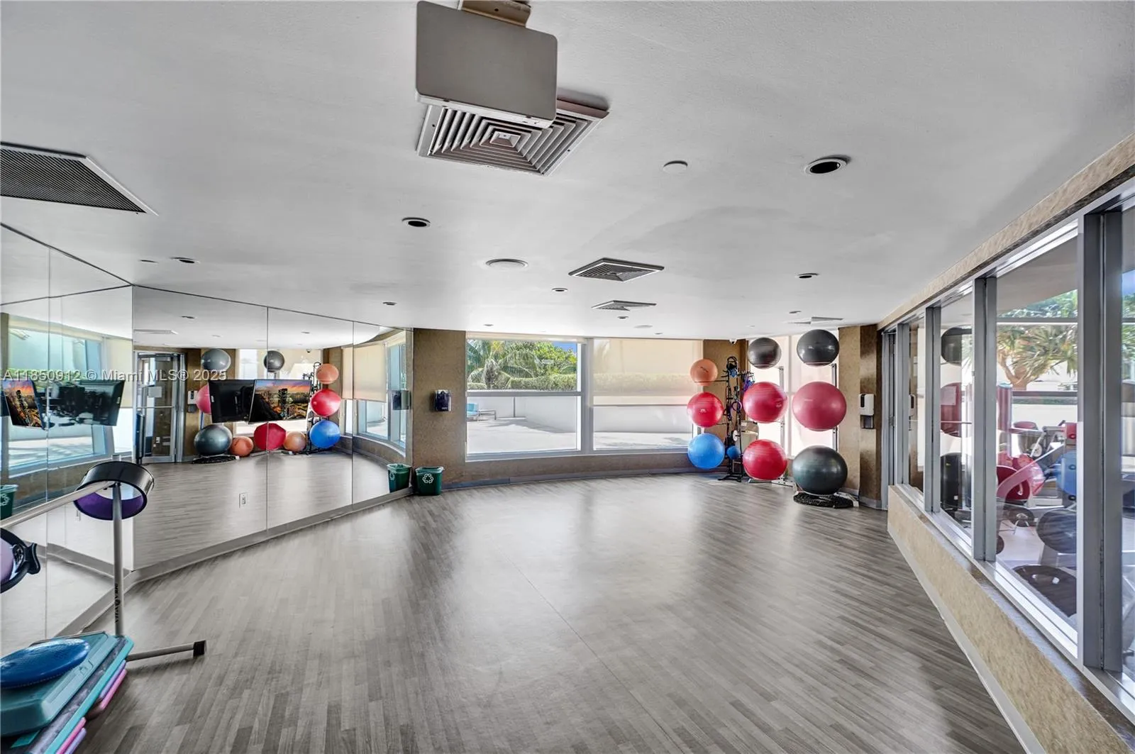 3101 S Ocean Dr 3506, Hollywood, Florida 33019, Hollywood, Florida 33019, 3 Bedrooms Bedrooms, ,3 BathroomsBathrooms,Residential,For Sale,3101 S Ocean Dr 3506, Hollywood, Florida 33019,A11850912