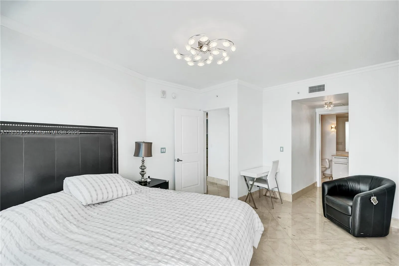 3101 S Ocean Dr 3506, Hollywood, Florida 33019, Hollywood, Florida 33019, 3 Bedrooms Bedrooms, ,3 BathroomsBathrooms,Residential,For Sale,3101 S Ocean Dr 3506, Hollywood, Florida 33019,A11850912