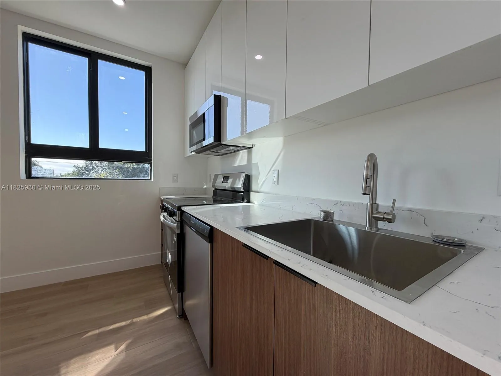 1037 Nw 2nd St, Miami, Florida 33128, Miami, Florida 33128, ,Residential Income,For Sale,1037 Nw 2nd St, Miami, Florida 33128,A11825930