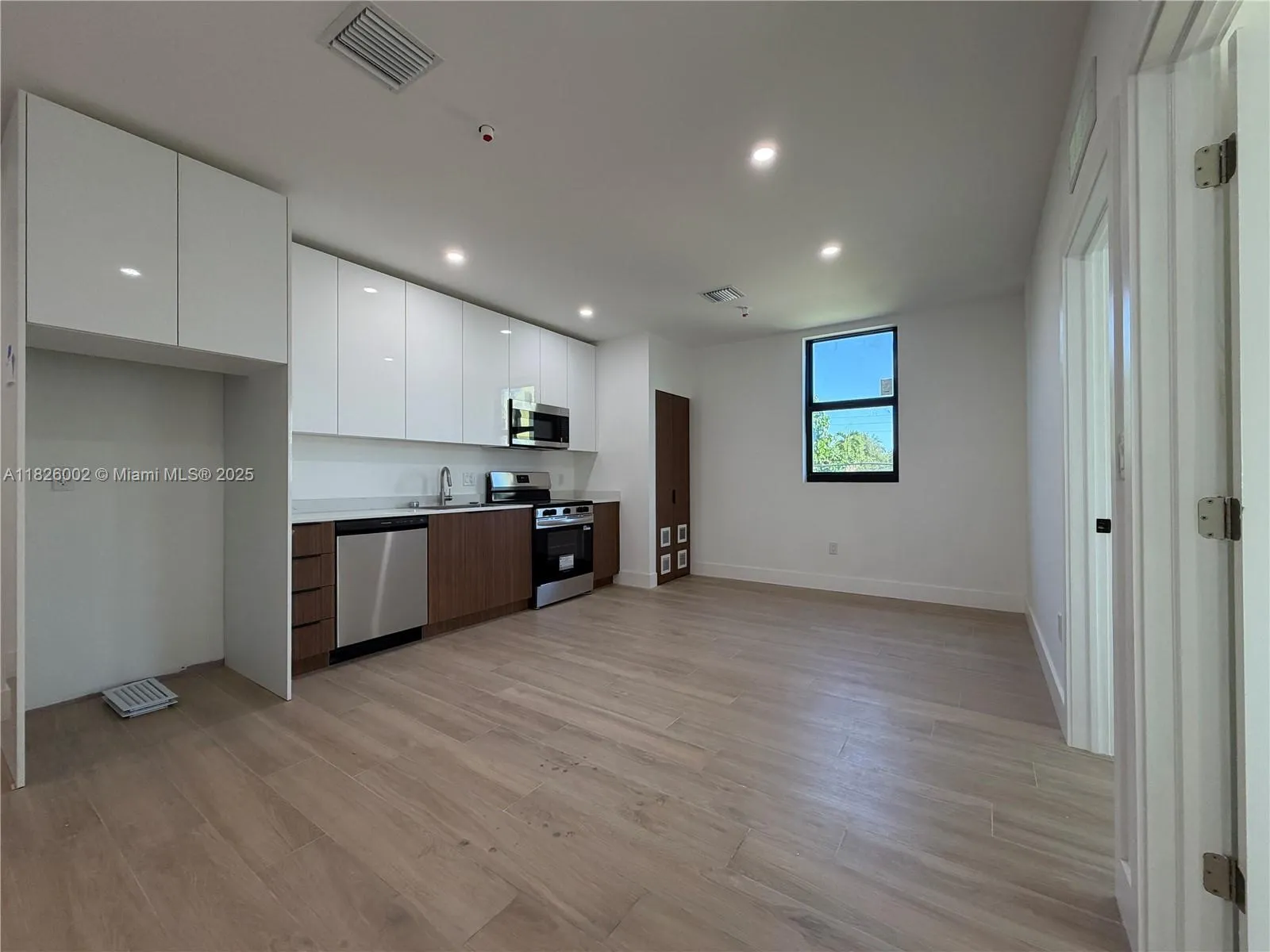 1037 Nw 2nd St, Miami, Florida 33128, Miami, Florida 33128, ,Commercial Sale,For Sale,1037 Nw 2nd St, Miami, Florida 33128,A11826002