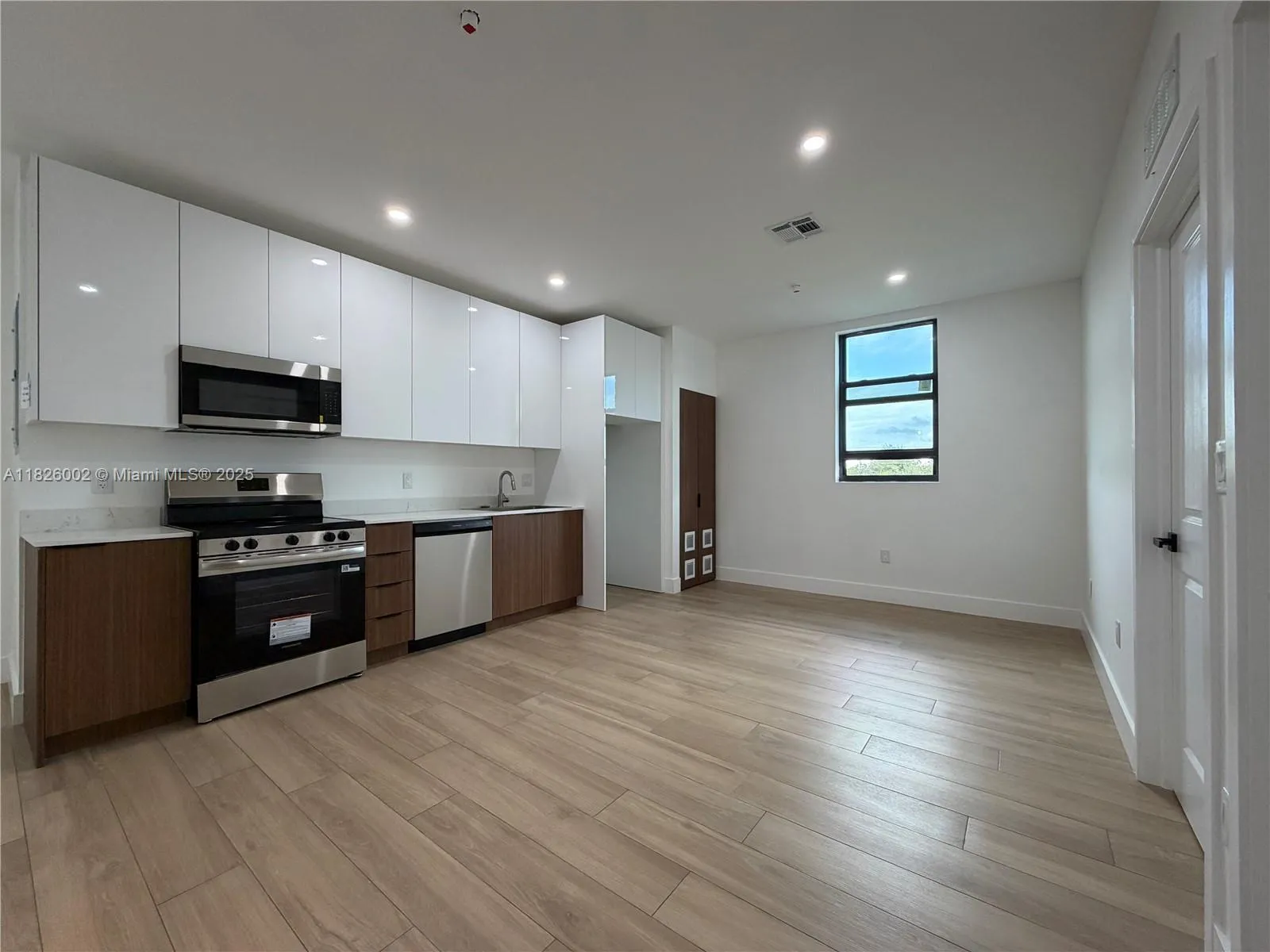 1037 Nw 2nd St, Miami, Florida 33128, Miami, Florida 33128, ,Commercial Sale,For Sale,1037 Nw 2nd St, Miami, Florida 33128,A11826002