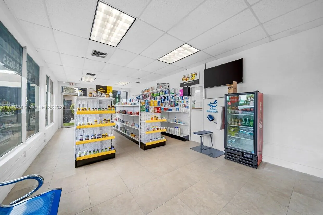 3401 Sw 8th St, Miami, Florida 33135, Miami, Florida 33135, ,Commercial Lease,For Rent,3401 Sw 8th St, Miami, Florida 33135,A11851563