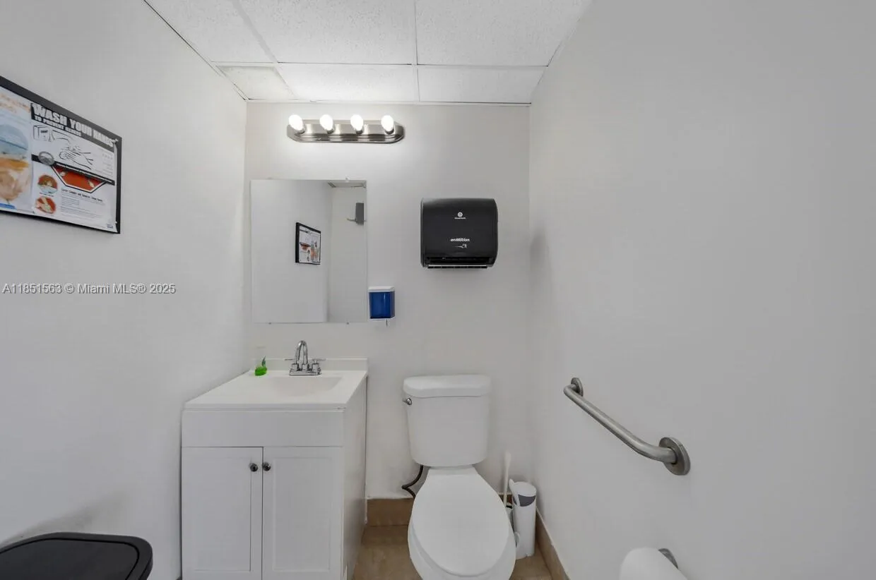 3401 Sw 8th St, Miami, Florida 33135, Miami, Florida 33135, ,Commercial Lease,For Rent,3401 Sw 8th St, Miami, Florida 33135,A11851563