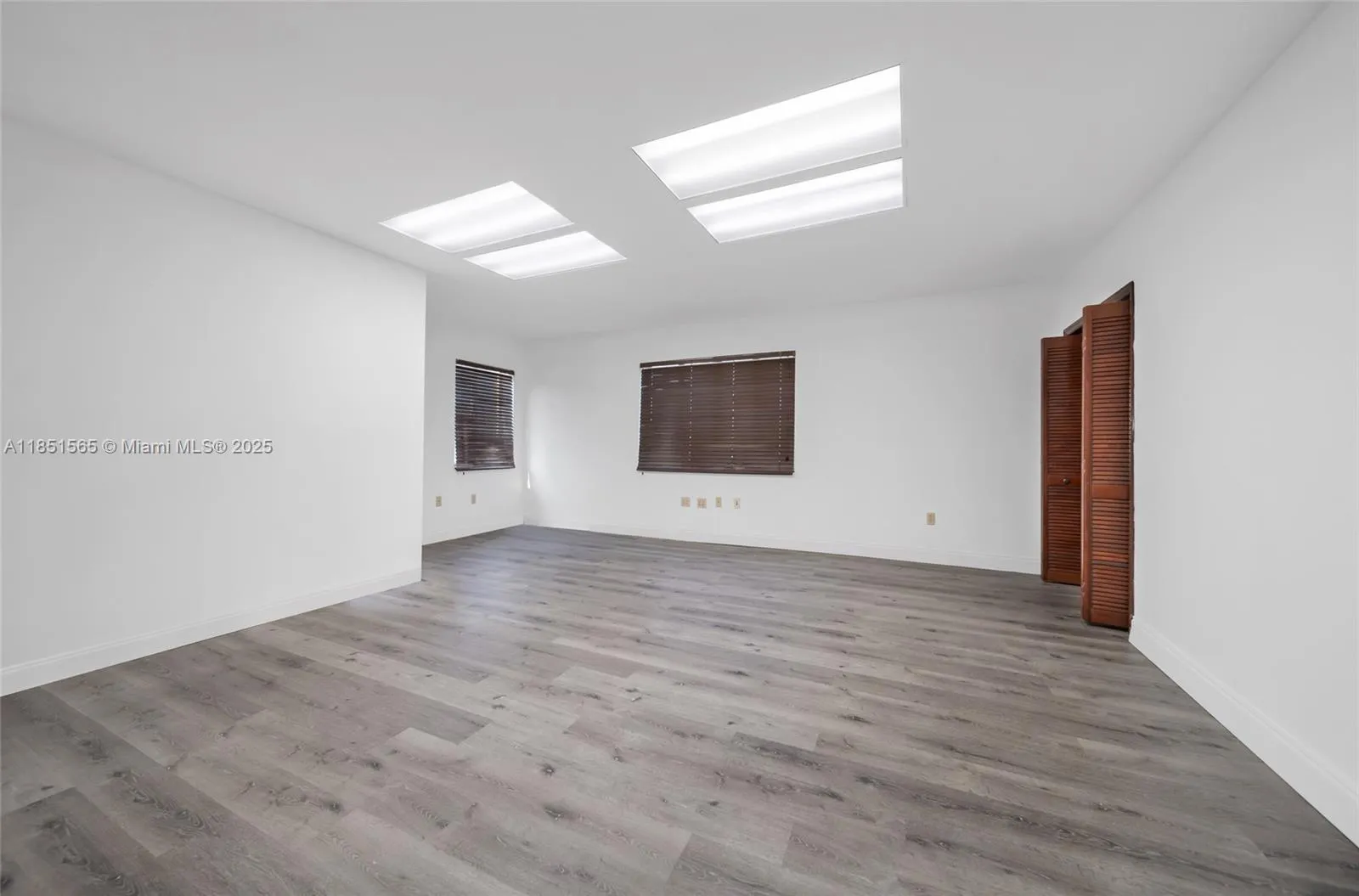 3465 Sw 8th St 3474, Miami, Florida 33135, Miami, Florida 33135, ,Commercial Lease,For Rent,3465 Sw 8th St 3474, Miami, Florida 33135,A11851565