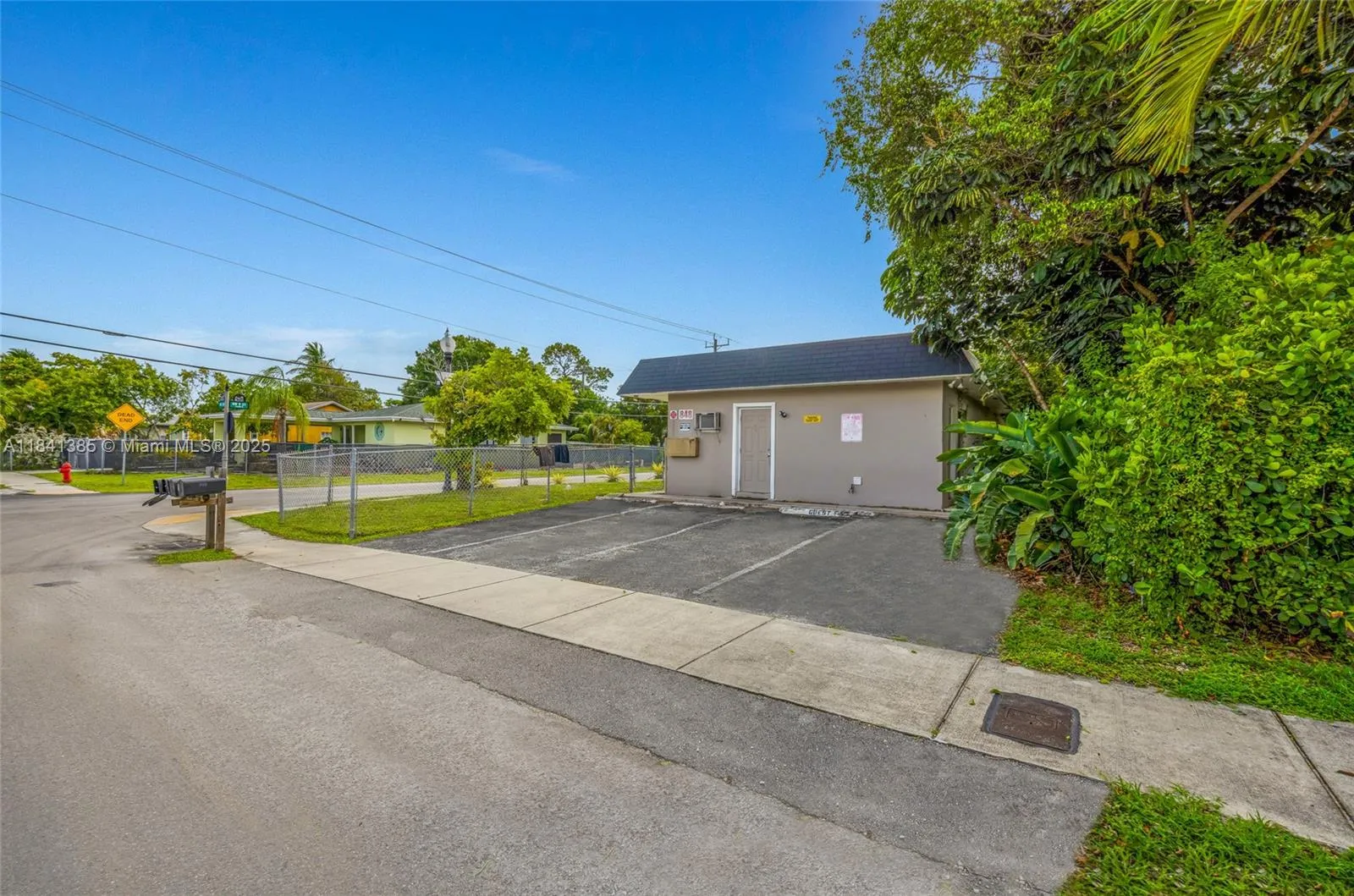 848 Nw 2nd Ave, Fort Lauderdale, Florida 33311, Fort Lauderdale, Florida 33311, ,Residential Income,For Sale,848 Nw 2nd Ave, Fort Lauderdale, Florida 33311,A11841385