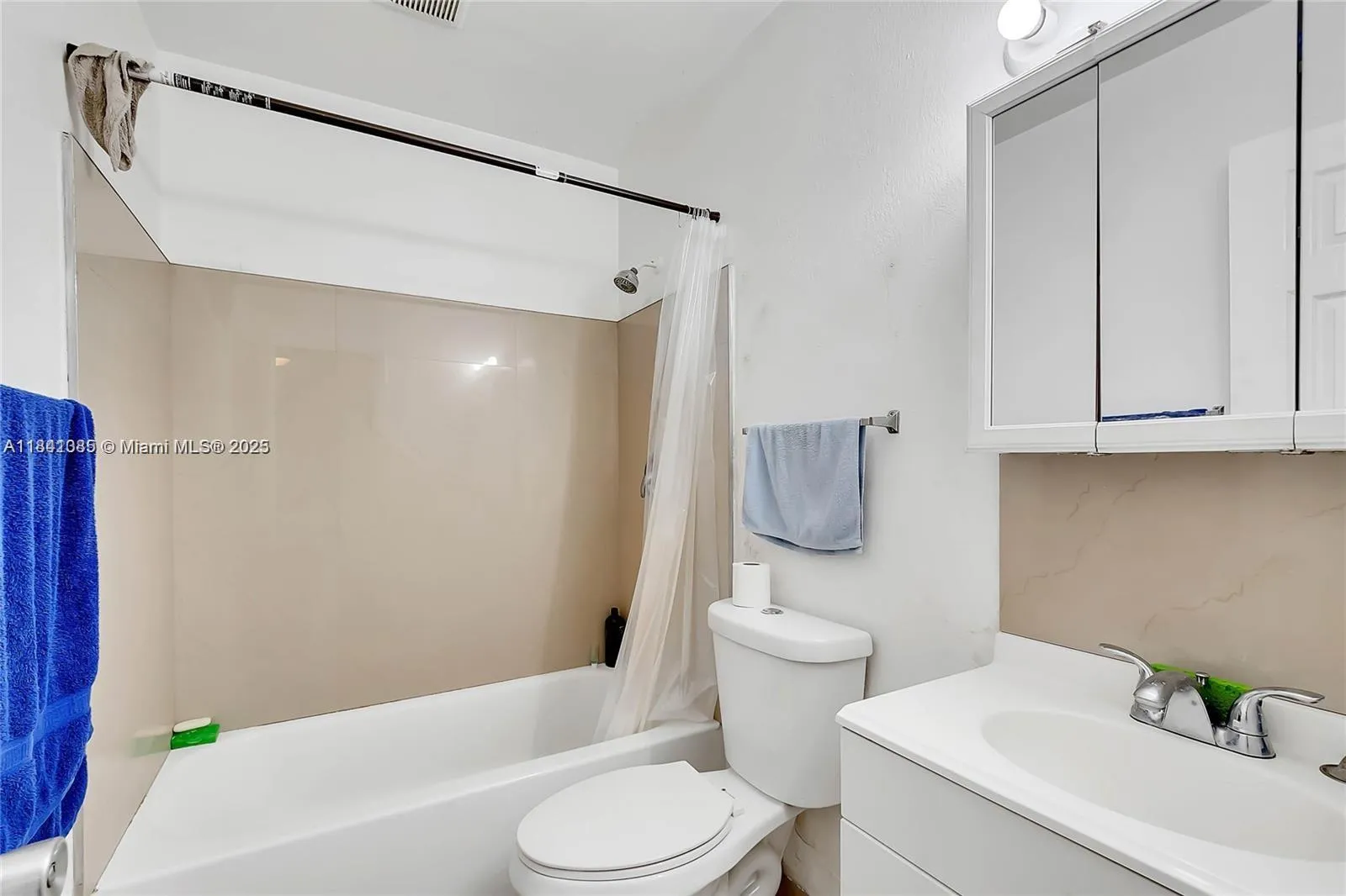 848 Nw 2nd Ave, Fort Lauderdale, Florida 33311, Fort Lauderdale, Florida 33311, ,Residential Income,For Sale,848 Nw 2nd Ave, Fort Lauderdale, Florida 33311,A11841385