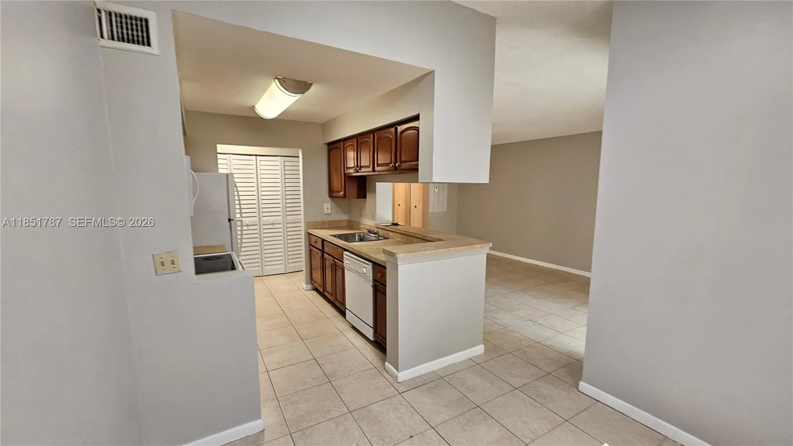 9877 Westview Dr 628, Coral Springs, Florida 33076, Coral Springs, Florida 33076, 2 Bedrooms Bedrooms, ,2 BathroomsBathrooms,Residential,For Sale,9877 Westview Dr 628, Coral Springs, Florida 33076,A11851787