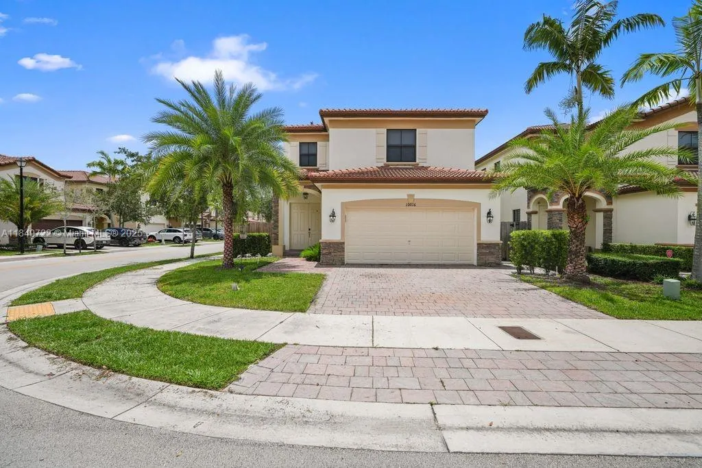10016 Nw 89th Ter, Doral, Florida 33178, Doral, Florida 33178, 3 Bedrooms Bedrooms, ,2 BathroomsBathrooms,Residential Lease,For Rent,10016 Nw 89th Ter, Doral, Florida 33178,A11849722