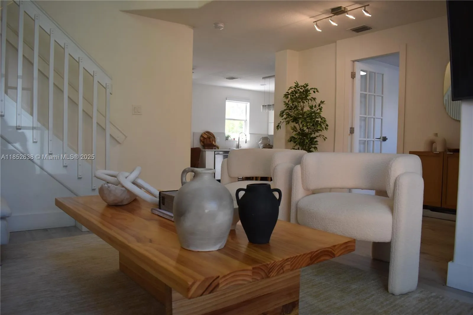 5189 Nw 108th Path, Doral, Florida 33178, Doral, Florida 33178, 3 Bedrooms Bedrooms, ,2 BathroomsBathrooms,Residential,For Sale,5189 Nw 108th Path, Doral, Florida 33178,A11852638