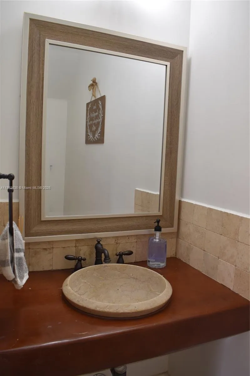5189 Nw 108th Path, Doral, Florida 33178, Doral, Florida 33178, 3 Bedrooms Bedrooms, ,2 BathroomsBathrooms,Residential,For Sale,5189 Nw 108th Path, Doral, Florida 33178,A11852638