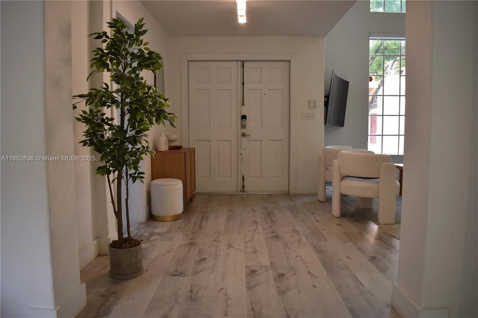 5189 Nw 108th Path, Doral, Florida 33178, Doral, Florida 33178, 3 Bedrooms Bedrooms, ,2 BathroomsBathrooms,Residential,For Sale,5189 Nw 108th Path, Doral, Florida 33178,A11852638