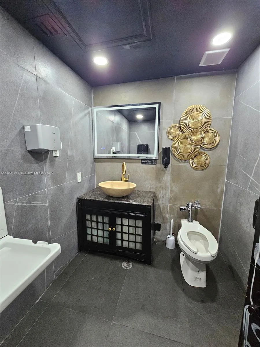 2995 Ne 163rd St, North Miami Beach, Florida 33160, North Miami Beach, Florida 33160, ,Business Opportunity,For Sale,2995 Ne 163rd St, North Miami Beach, Florida 33160,A11852313