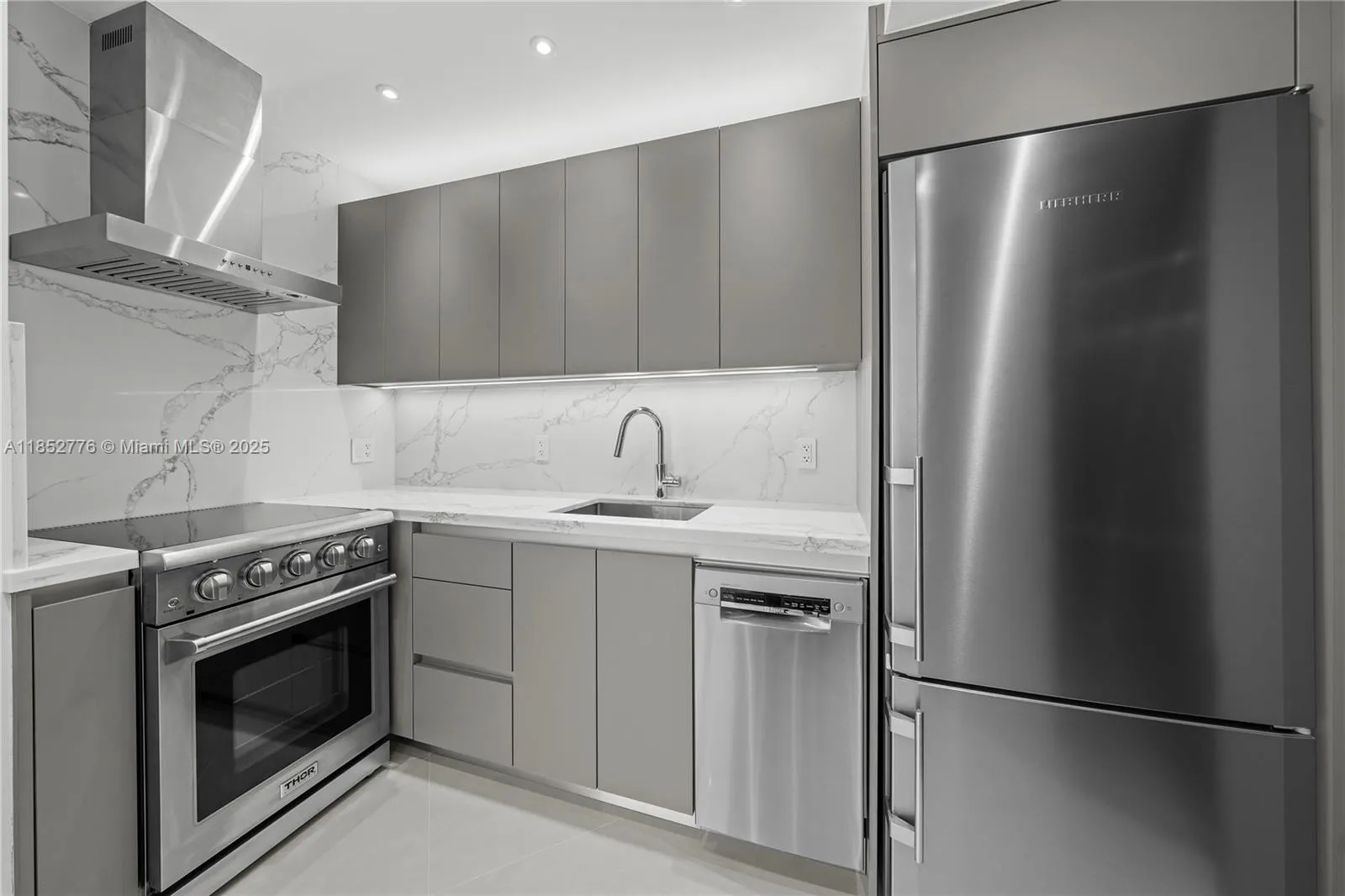 999 Brickell Bay Dr 904, Miami, Florida 33131, Miami, Florida 33131, 2 Bedrooms Bedrooms, ,2 BathroomsBathrooms,Residential Lease,For Rent,999 Brickell Bay Dr 904, Miami, Florida 33131,A11852776 999 Brickell Bay Dr 904, Miami, Florida 33131, Miami, Florida 33131, 2 Bedrooms Bedrooms, ,2 BathroomsBathrooms,Residential Lease,For Rent,999 Brickell Bay Dr 904, Miami, Florida 33131,A11852776