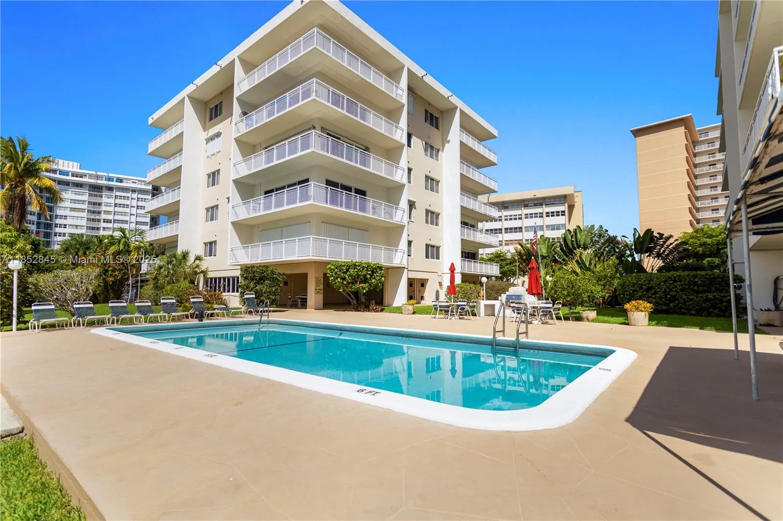 120 Golden Isles Dr 23b, Hallandale Beach, Florida, Hallandale Beach, Florida 33009, 2 Bedrooms Bedrooms, ,2 BathroomsBathrooms,Residential,For Sale,120 Golden Isles Dr 23b, Hallandale Beach, Florida,A11852845