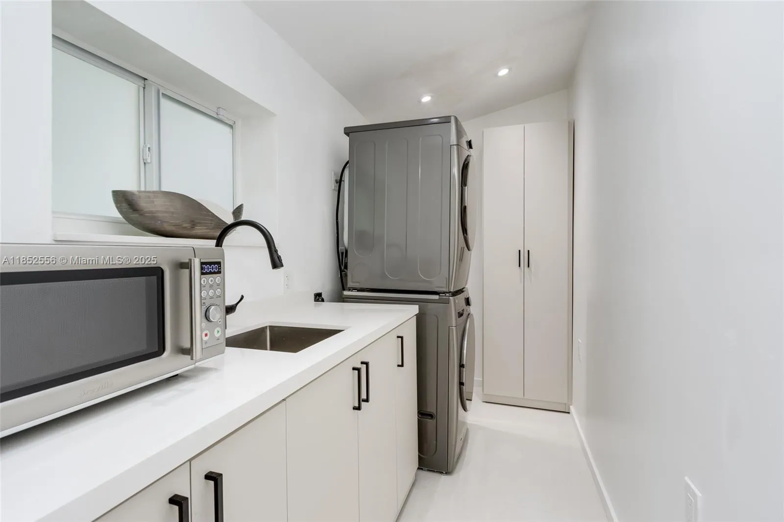 8290 N Bayshore Dr, Miami, Florida 33138, Miami, Florida 33138, 3 Bedrooms Bedrooms, ,2 BathroomsBathrooms,Residential,For Sale,8290 N Bayshore Dr, Miami, Florida 33138,A11852556