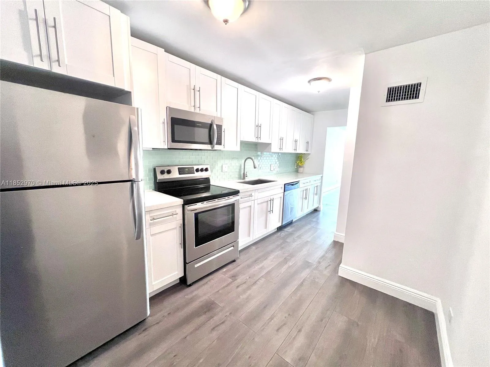 3660 Ne 166th St 409, North Miami Beach, Florida 3, North Miami Beach, Florida 33160, 1 Bedroom Bedrooms, ,1 BathroomBathrooms,Residential,For Sale,3660 Ne 166th St 409, North Miami Beach, Florida 3,A11852970