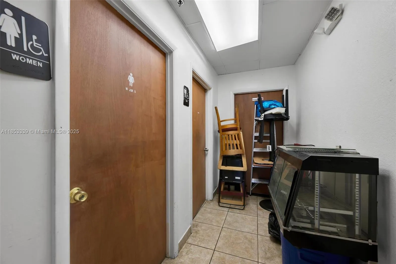 3942 Pembroke Rd, Hollywood, Florida 33021, Hollywood, Florida 33021, ,Commercial Sale,For Sale,3942 Pembroke Rd, Hollywood, Florida 33021,A11853339