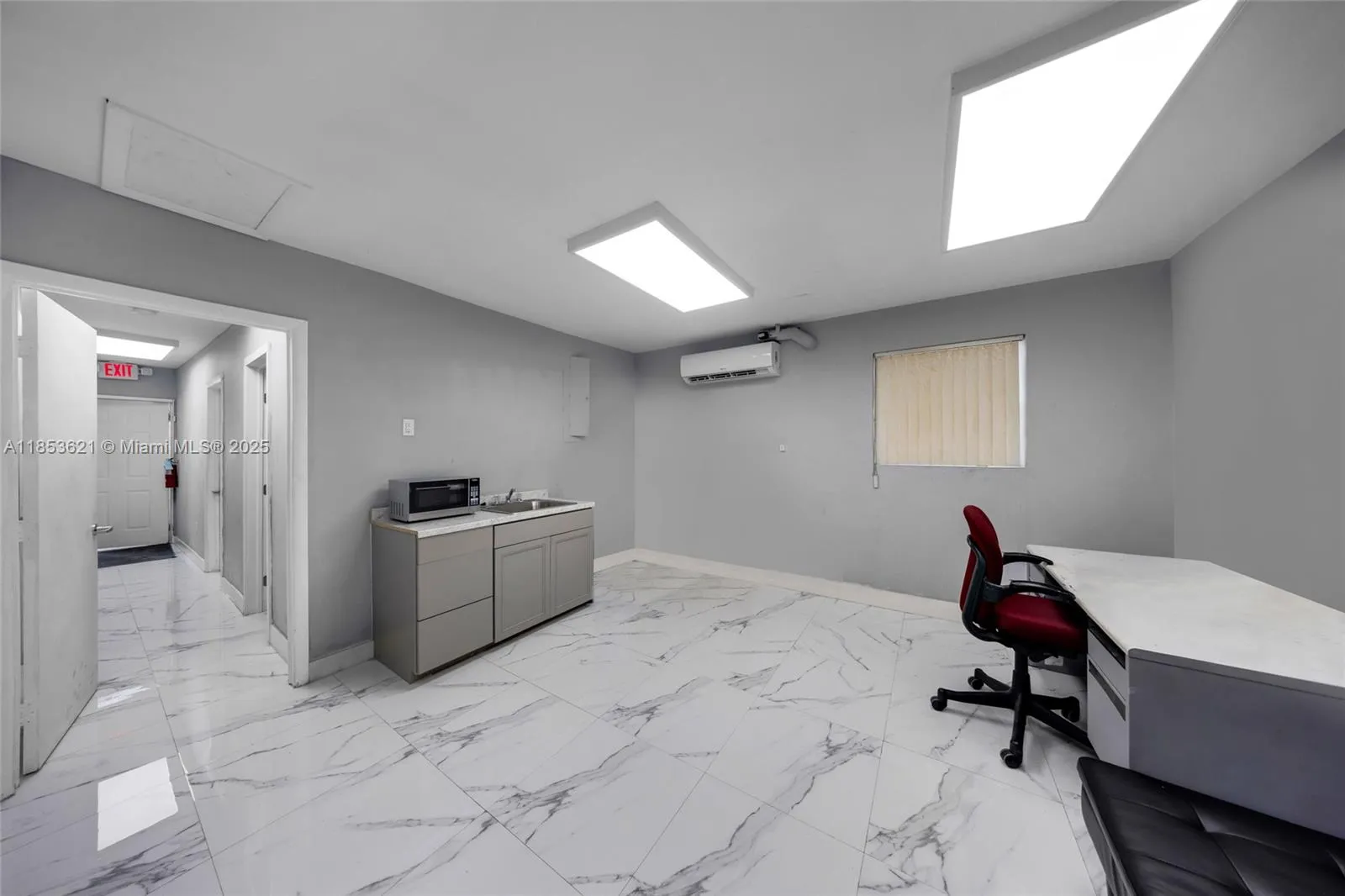 2696 W 3rd Ave, Hialeah, Florida 33010, Hialeah, Florida 33010, ,Commercial Sale,For Sale,2696 W 3rd Ave, Hialeah, Florida 33010,A11853621