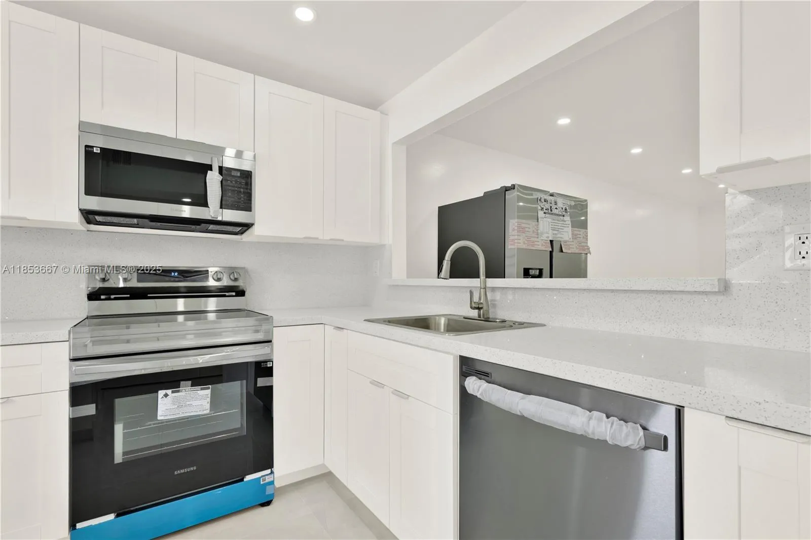 8320 Sands Point Blvd M107, Tamarac, Florida 33321, Tamarac, Florida 33321, 2 Bedrooms Bedrooms, ,2 BathroomsBathrooms,Residential,For Sale,8320 Sands Point Blvd M107, Tamarac, Florida 33321,A11853667