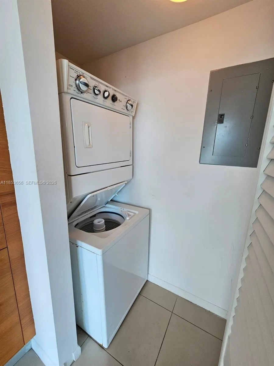 244 Biscayne Blvd 3707, Miami, Florida 33132, Miami, Florida 33132, ,1 BathroomBathrooms,Residential,For Sale,244 Biscayne Blvd 3707, Miami, Florida 33132,A11853656