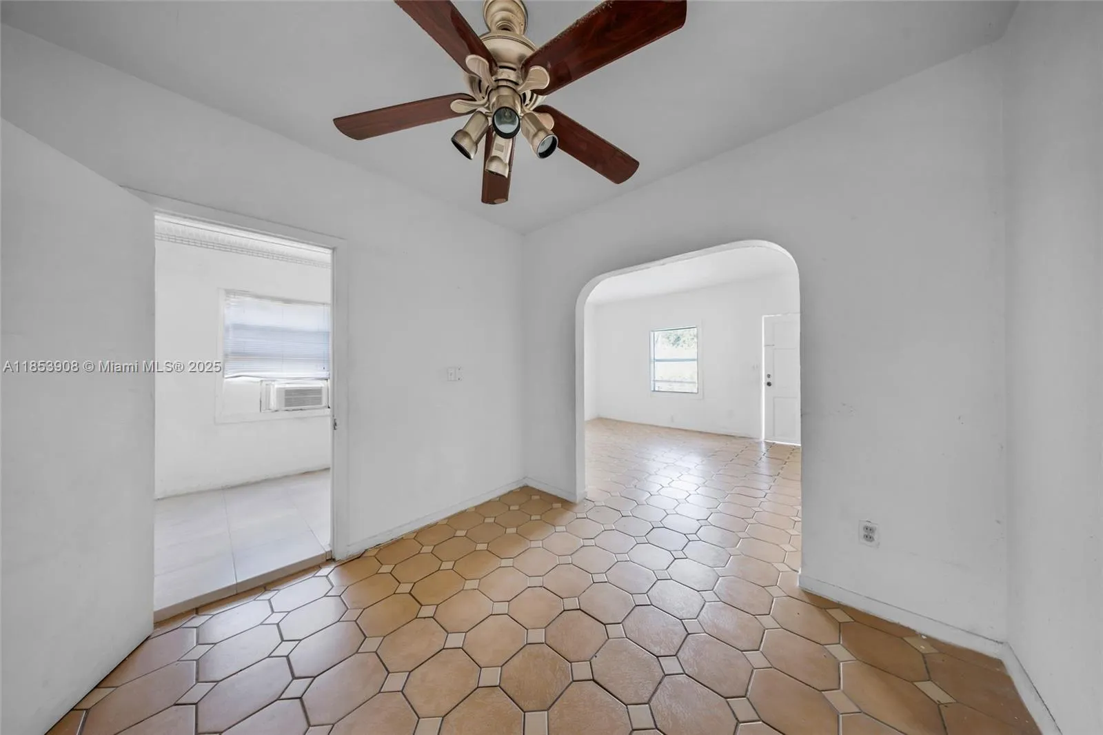 2728 Nw 3rd St, Miami, Florida 33125, Miami, Florida 33125, ,Commercial Sale,For Sale,2728 Nw 3rd St, Miami, Florida 33125,A11853908