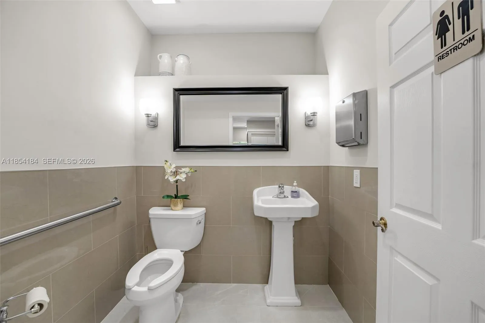 97 Ne 15th St, Homestead, Florida 33030, Homestead, Florida 33030, ,Commercial Sale,For Sale,97 Ne 15th St, Homestead, Florida 33030,A11854184