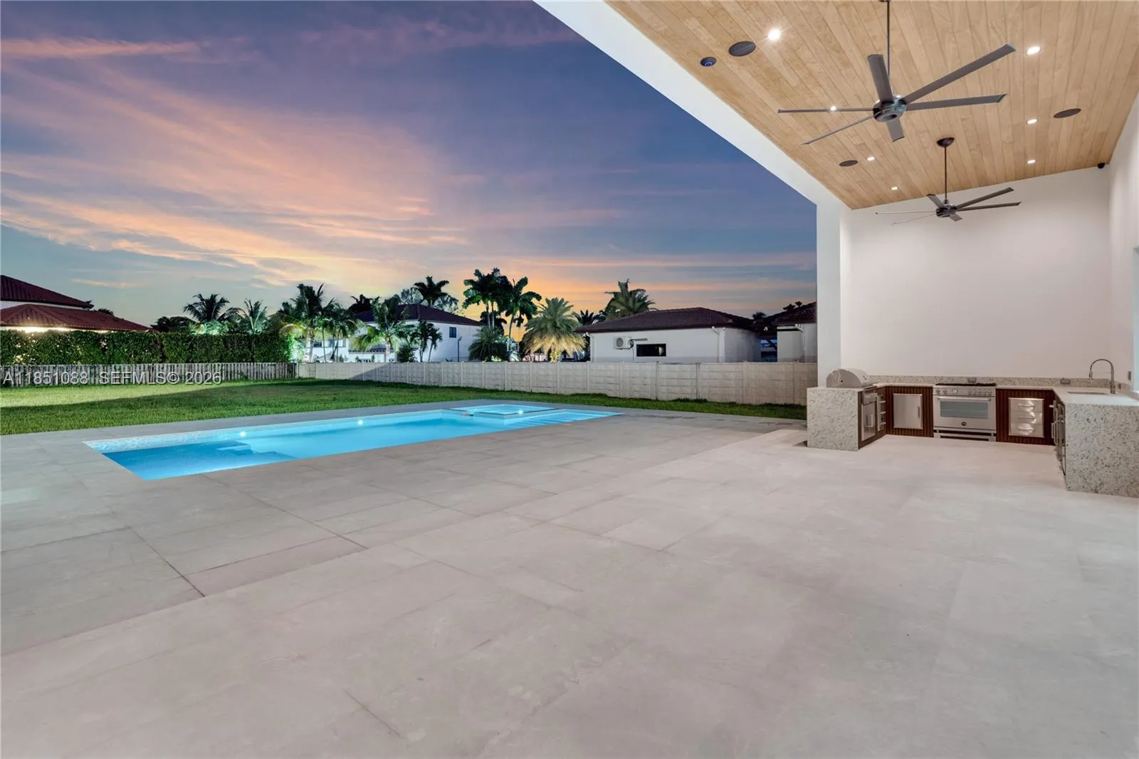 Back structure and pool night view