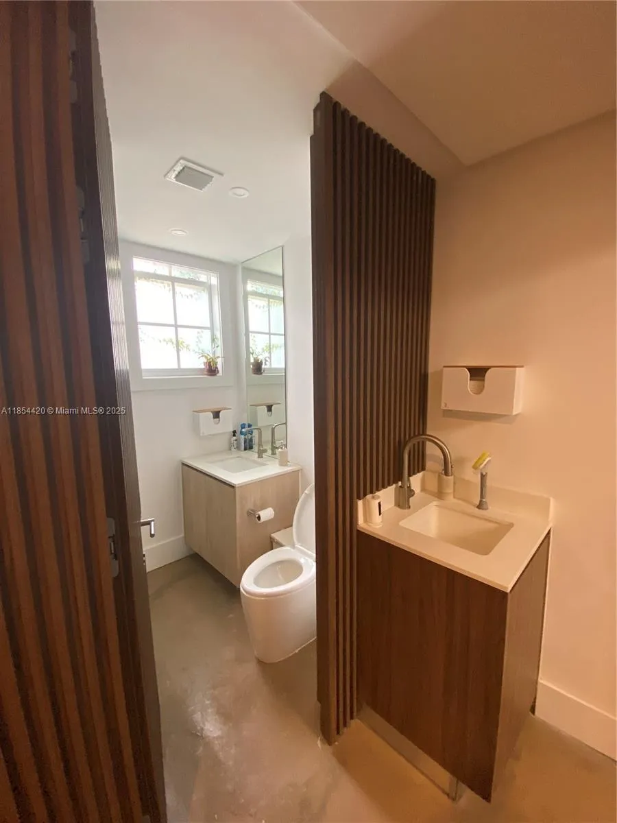 700 W 51st St, Miami Beach, Florida 33140, Miami Beach, Florida 33140, ,Commercial Lease,For Rent,700 W 51st St, Miami Beach, Florida 33140,A11854420