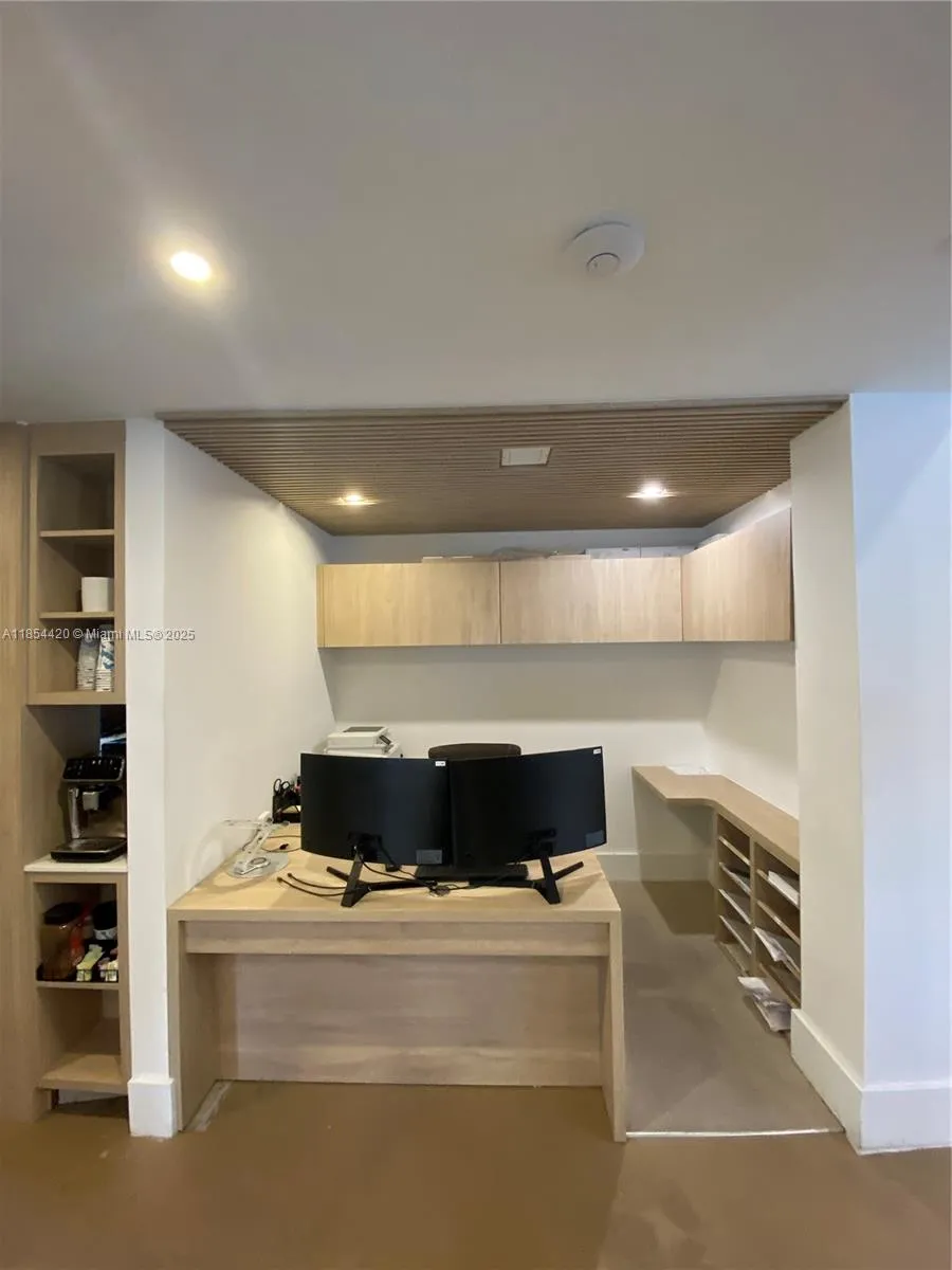 700 W 51st St, Miami Beach, Florida 33140, Miami Beach, Florida 33140, ,Commercial Lease,For Rent,700 W 51st St, Miami Beach, Florida 33140,A11854420