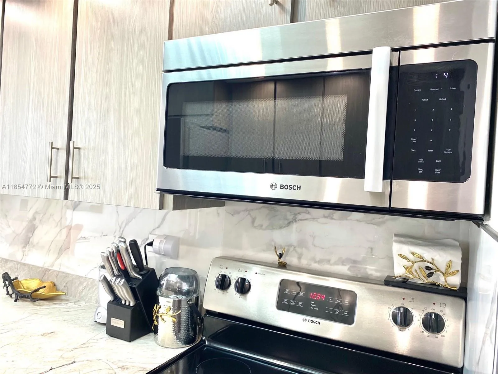 251 174th St 615, Sunny Isles Beach, Florida 33160, Sunny Isles Beach, Florida 33160, 1 Bedroom Bedrooms, ,1 BathroomBathrooms,Residential,For Sale,251 174th St 615, Sunny Isles Beach, Florida 33160,A11854772