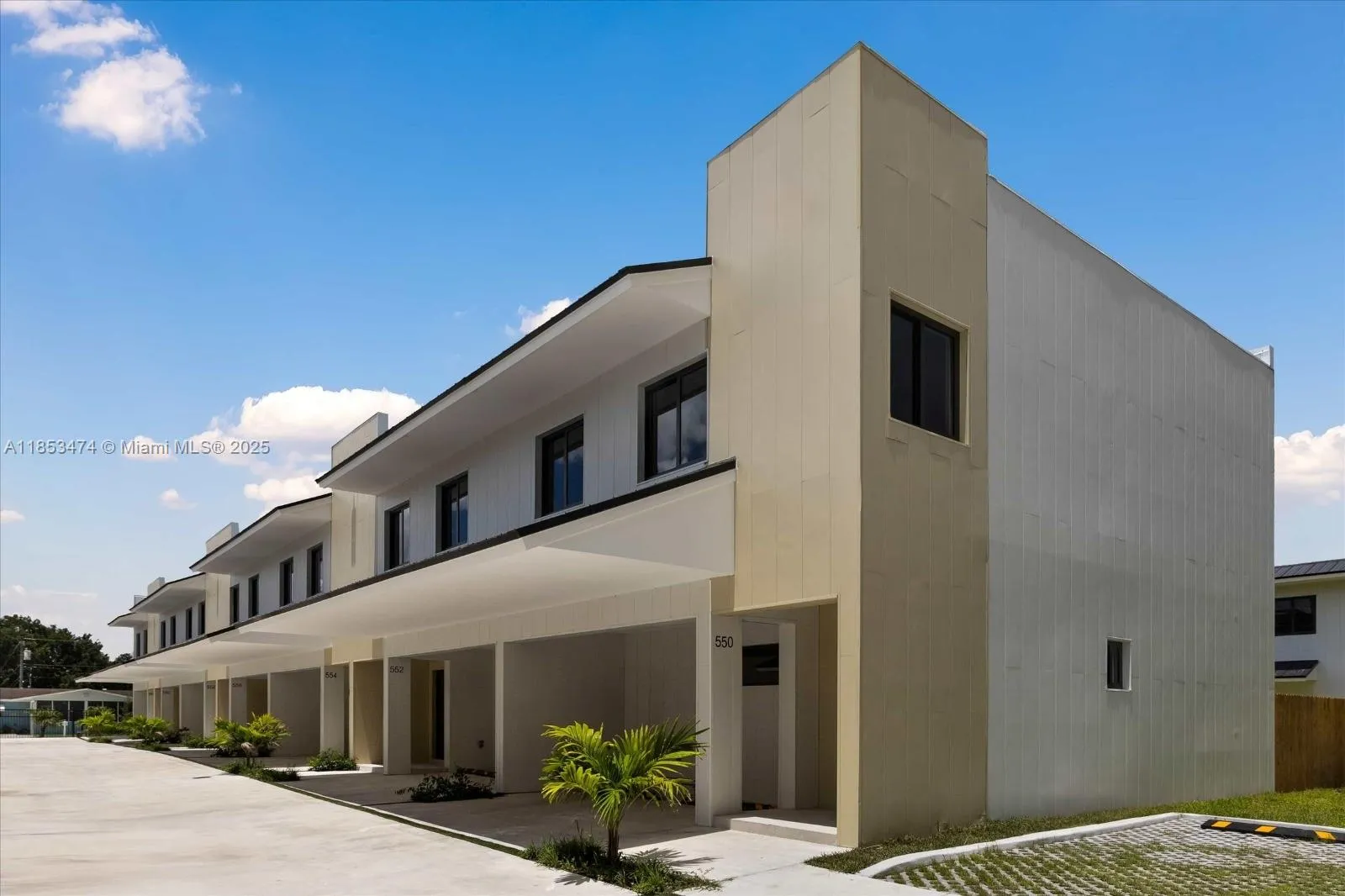 562 Nw 7th St 1, Florida City, Florida 33034, Florida City, Florida 33034, 3 Bedrooms Bedrooms, ,2 BathroomsBathrooms,Residential,For Sale,562 Nw 7th St 1, Florida City, Florida 33034,A11853474