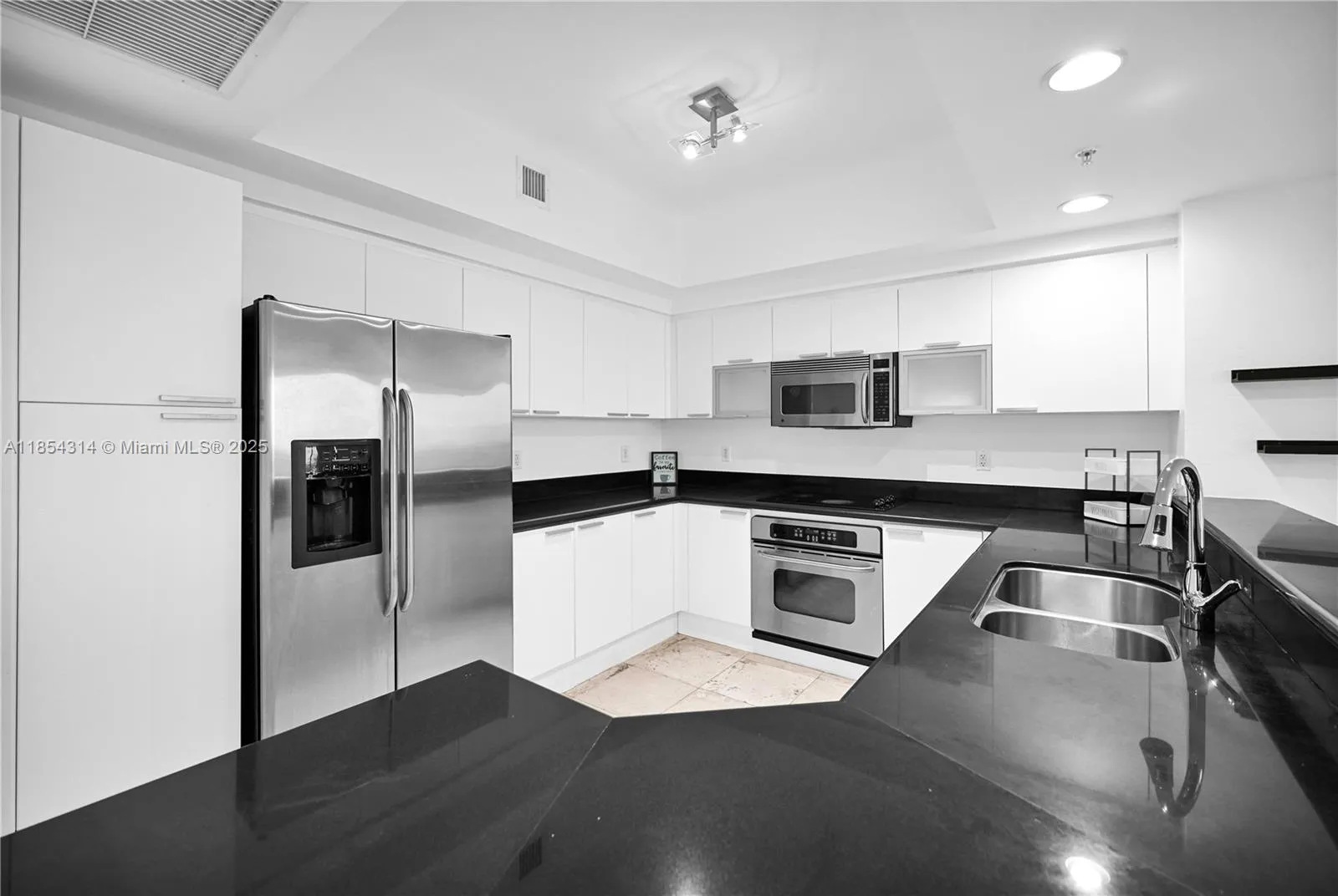 15051 Royal Oaks Ln 1605, North Miami, Florida 331, North Miami, Florida 33181, 2 Bedrooms Bedrooms, ,2 BathroomsBathrooms,Residential,For Sale,15051 Royal Oaks Ln 1605, North Miami, Florida 331,A11854314