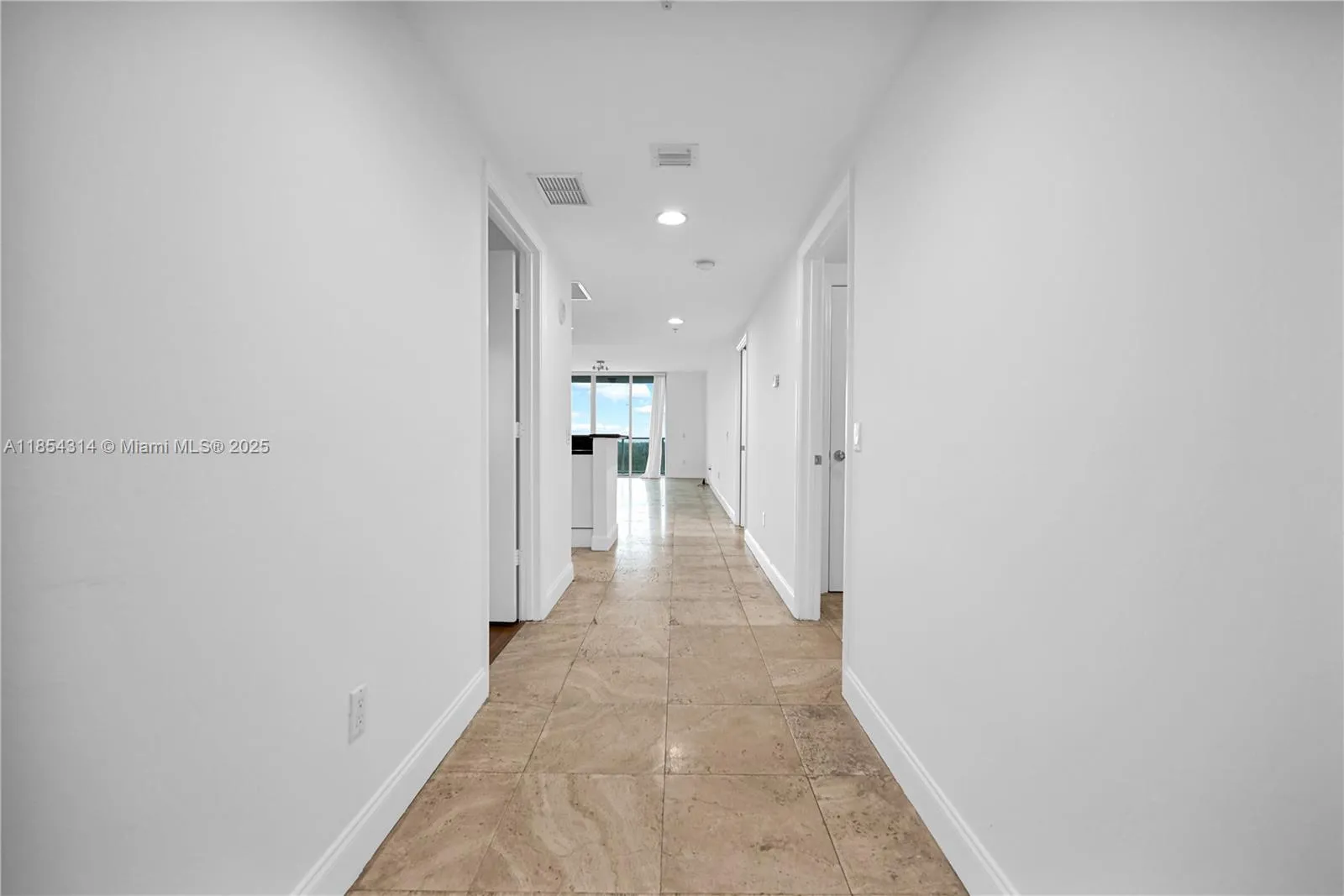 15051 Royal Oaks Ln 1605, North Miami, Florida 331, North Miami, Florida 33181, 2 Bedrooms Bedrooms, ,2 BathroomsBathrooms,Residential,For Sale,15051 Royal Oaks Ln 1605, North Miami, Florida 331,A11854314