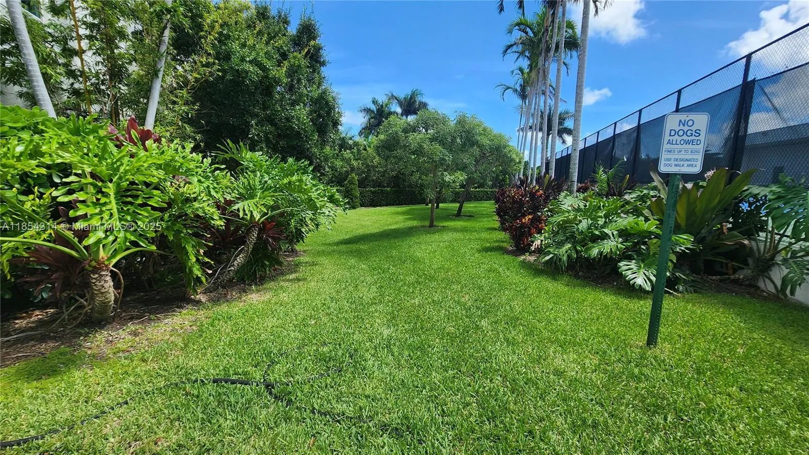 15051 Royal Oaks Ln 1605, North Miami, Florida 331, North Miami, Florida 33181, 2 Bedrooms Bedrooms, ,2 BathroomsBathrooms,Residential,For Sale,15051 Royal Oaks Ln 1605, North Miami, Florida 331,A11854314