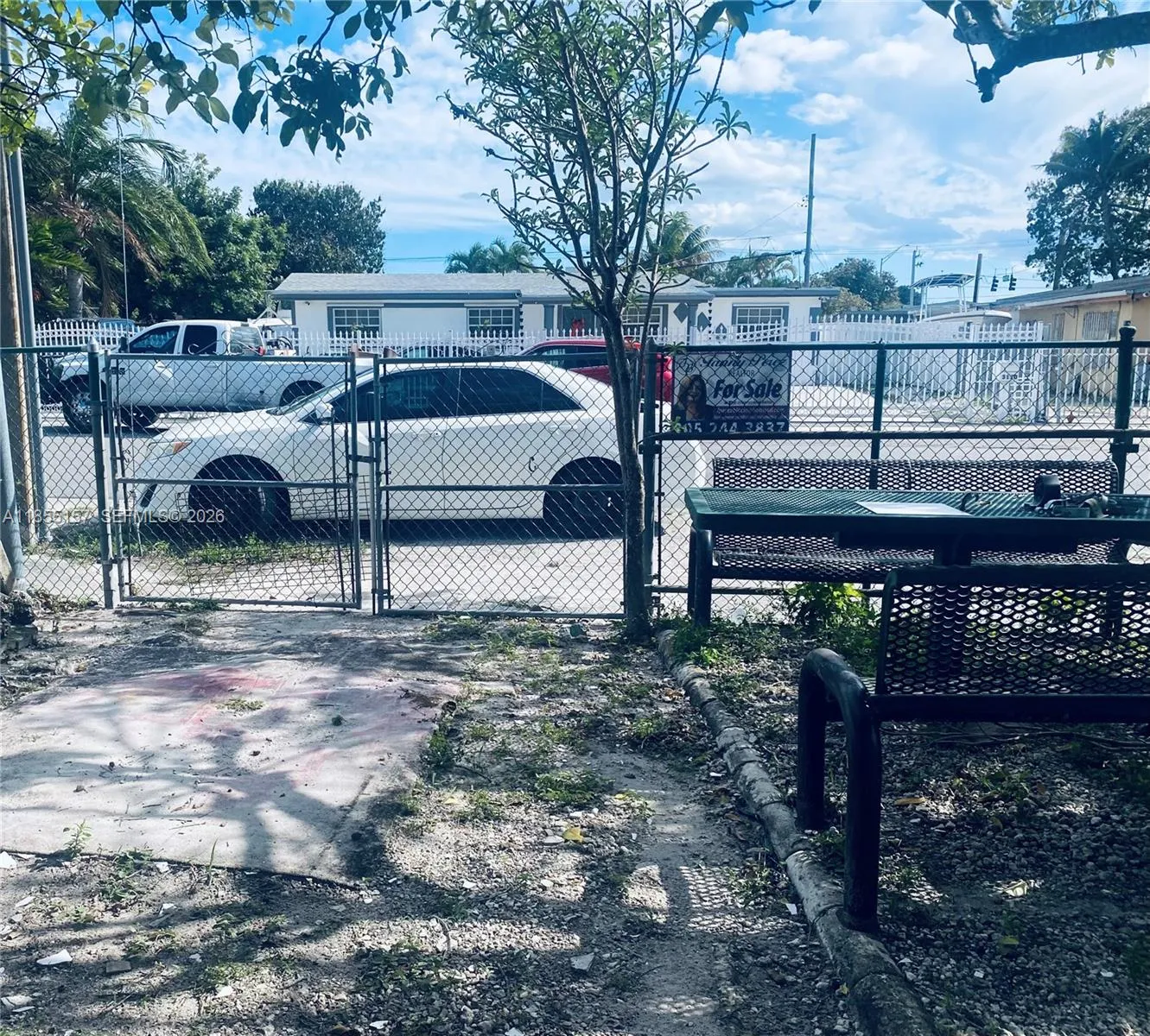 ENTRANCE # 1 FROM 83 ST