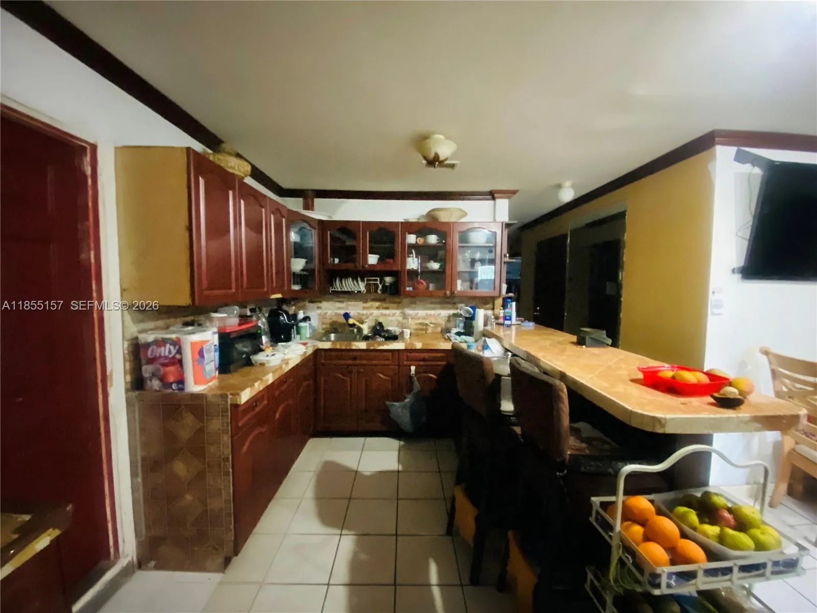 MAIN KITCHEN