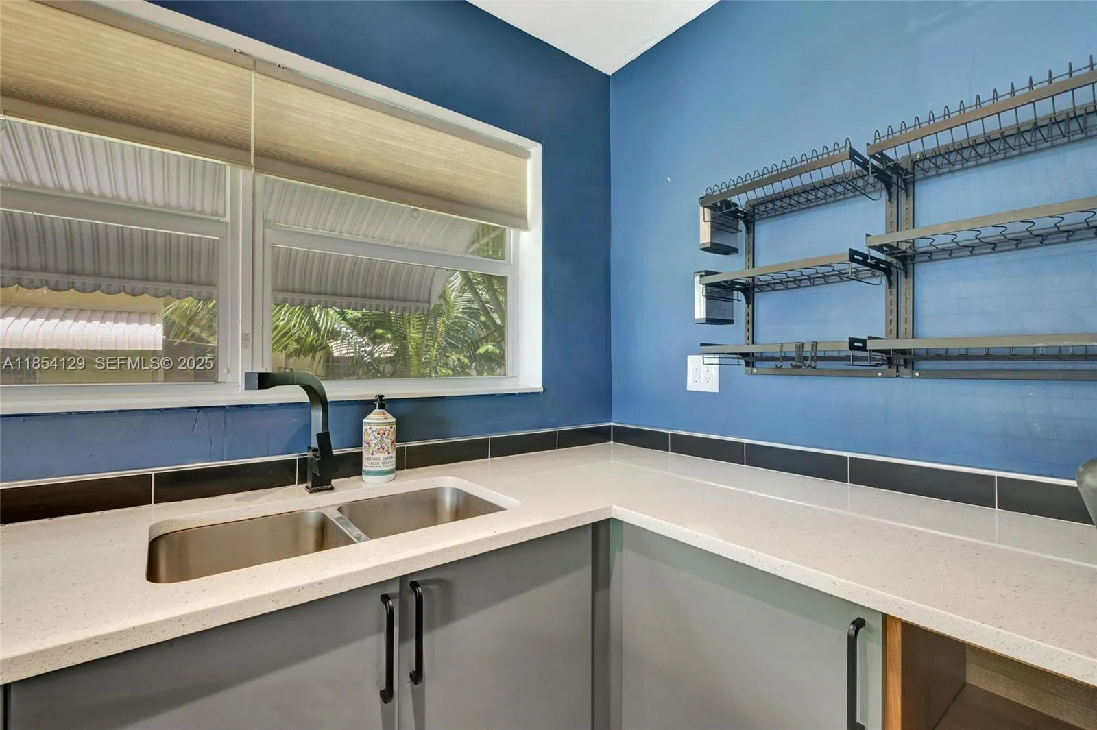 517 S 19th Ave, Hollywood, Florida 33020, Hollywood, Florida 33020, 2 Bedrooms Bedrooms, ,2 BathroomsBathrooms,Residential,For Sale,517 S 19th Ave, Hollywood, Florida 33020,A11854129